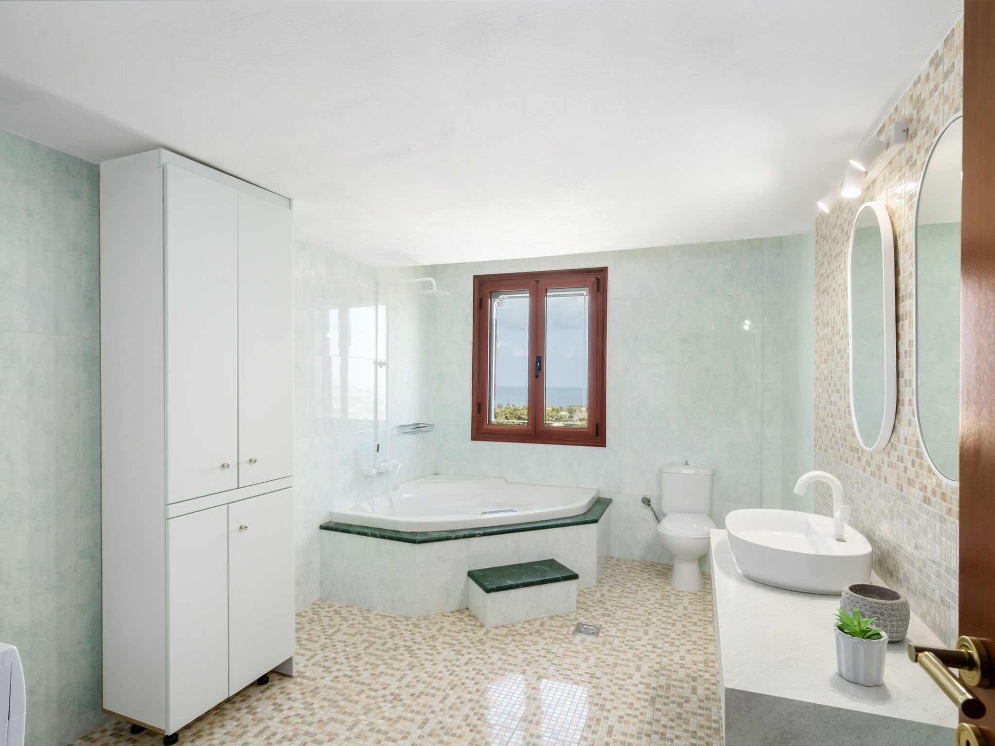 Villa mit Meerblick und privatem Pool, BBQ 1,5km vom Strand entfernt-Drinnen