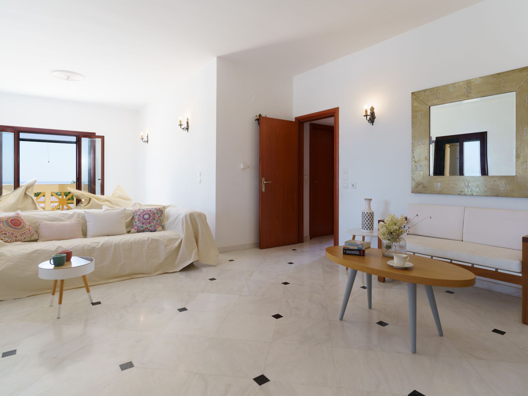 Villa mit Meerblick und privatem Pool, BBQ 1,5km vom Strand entfernt-Drinnen