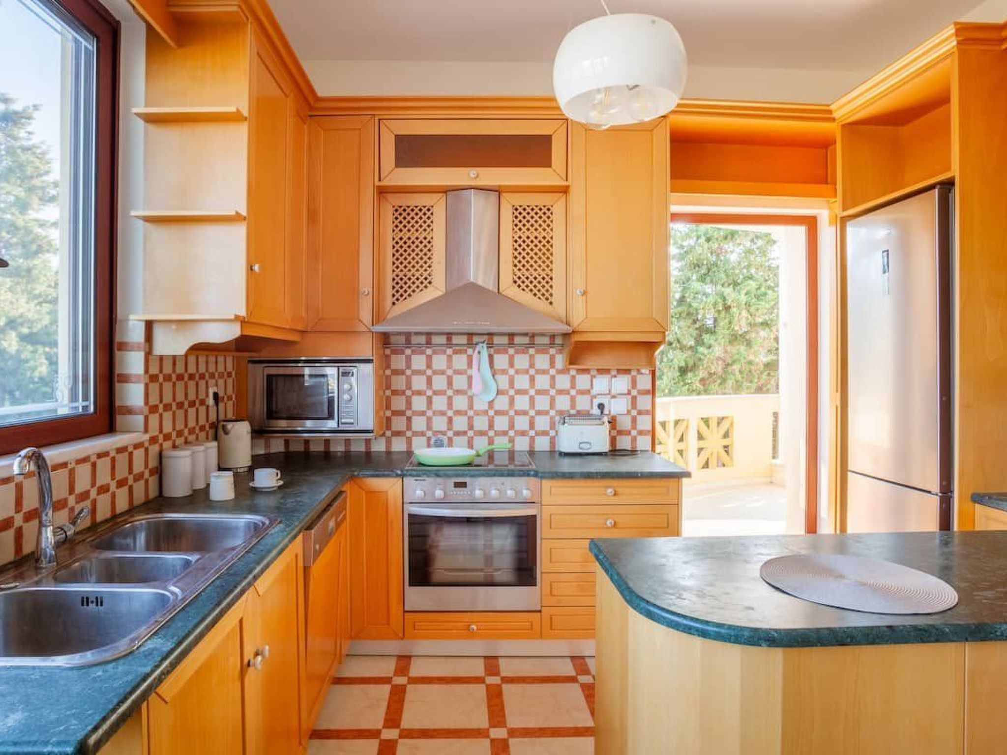 Villa mit Meerblick und privatem Pool, BBQ 1,5km vom Strand entfernt-Image-tags.info