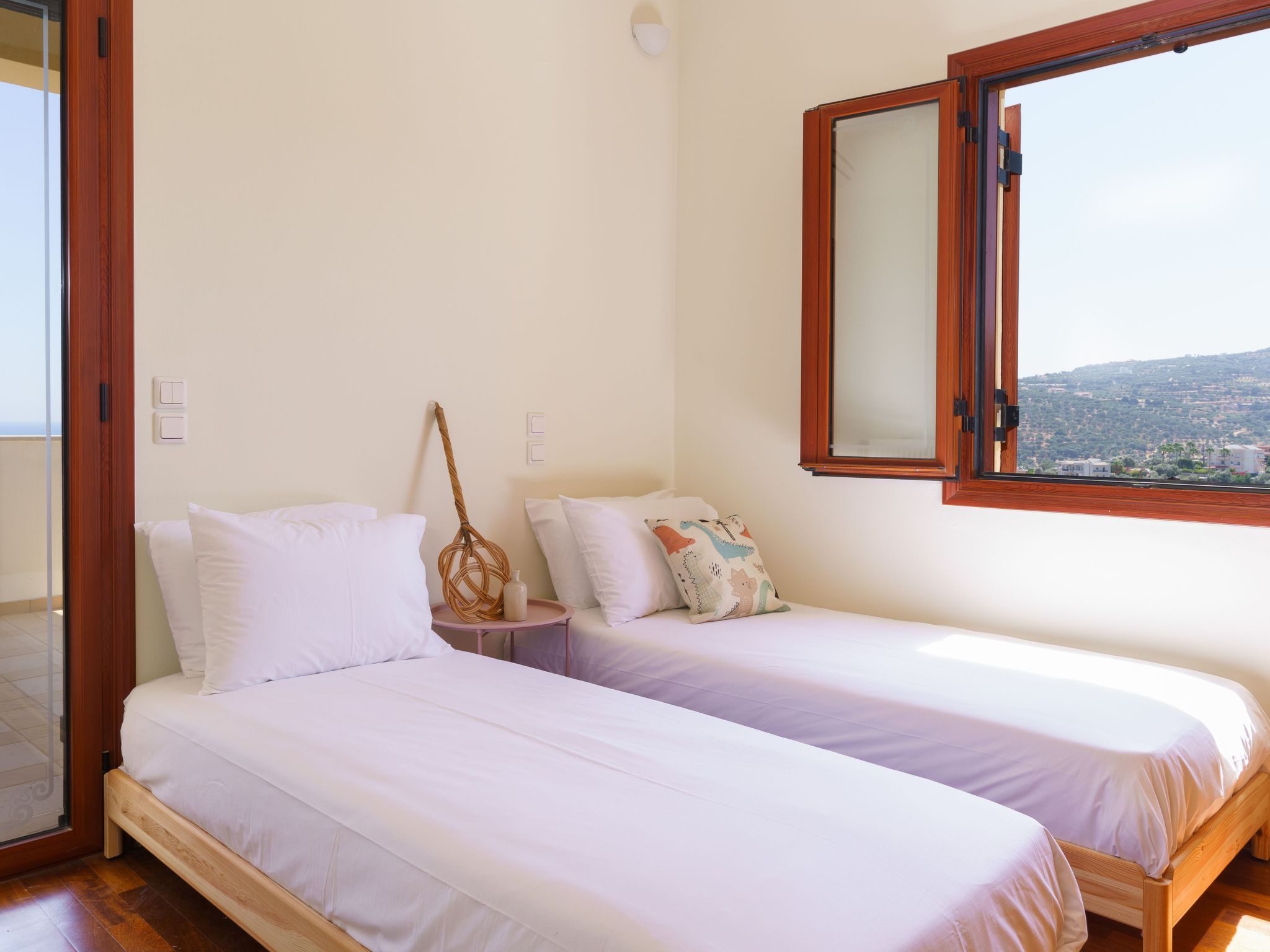 Villa mit Meerblick und privatem Pool, BBQ 1,5km vom Strand entfernt-Image-tags.info