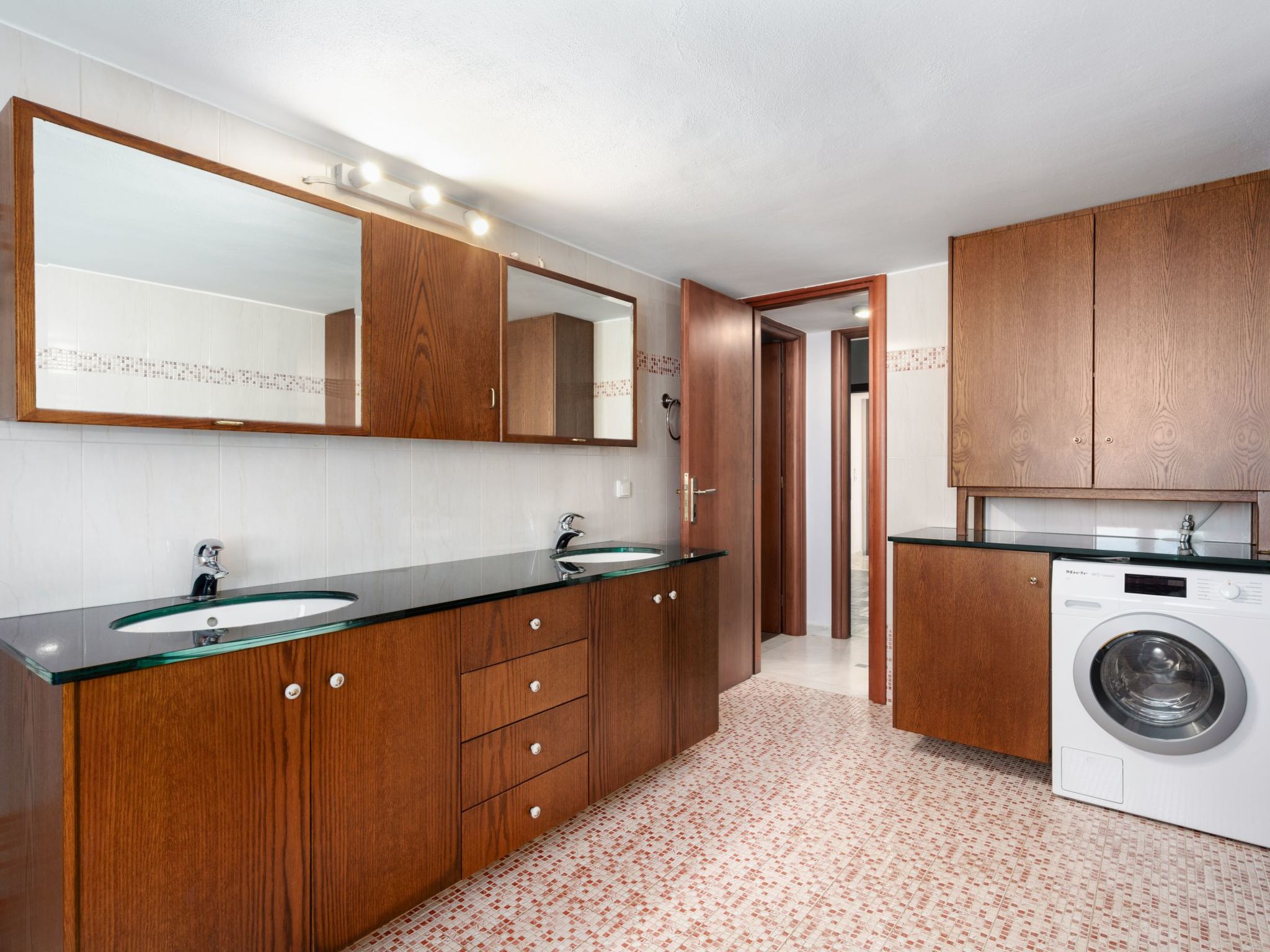 Villa mit Meerblick und privatem Pool, BBQ 1,5km vom Strand entfernt-Image-tags.info