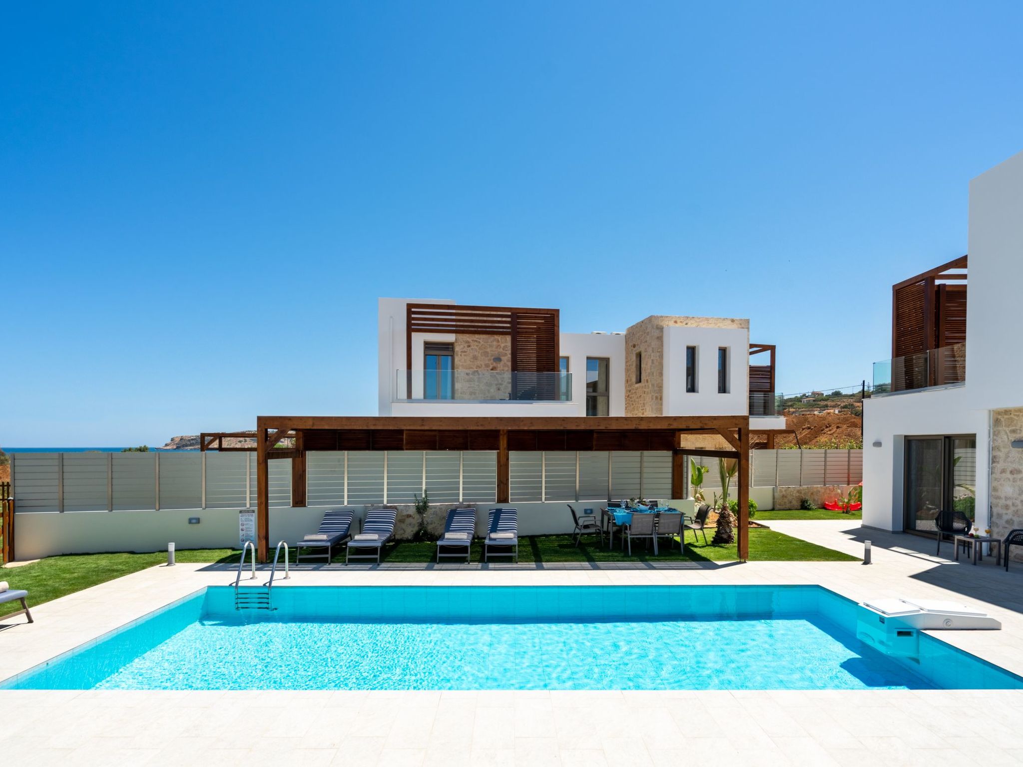 Villa am Strand in Rethymno mit privatem Pool-Outside