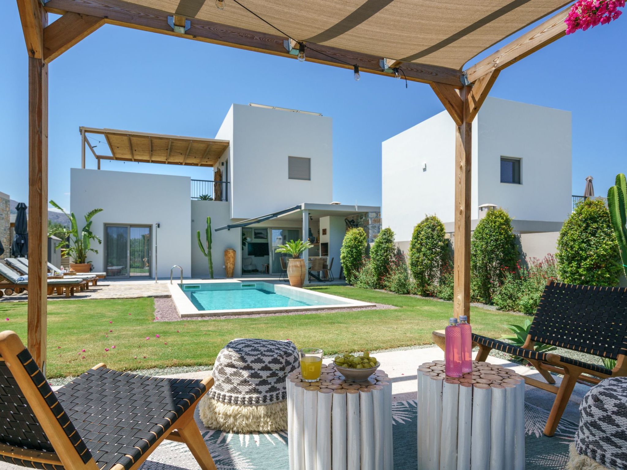 Neu gebaute Villa mit privatem Pool und BBQ
