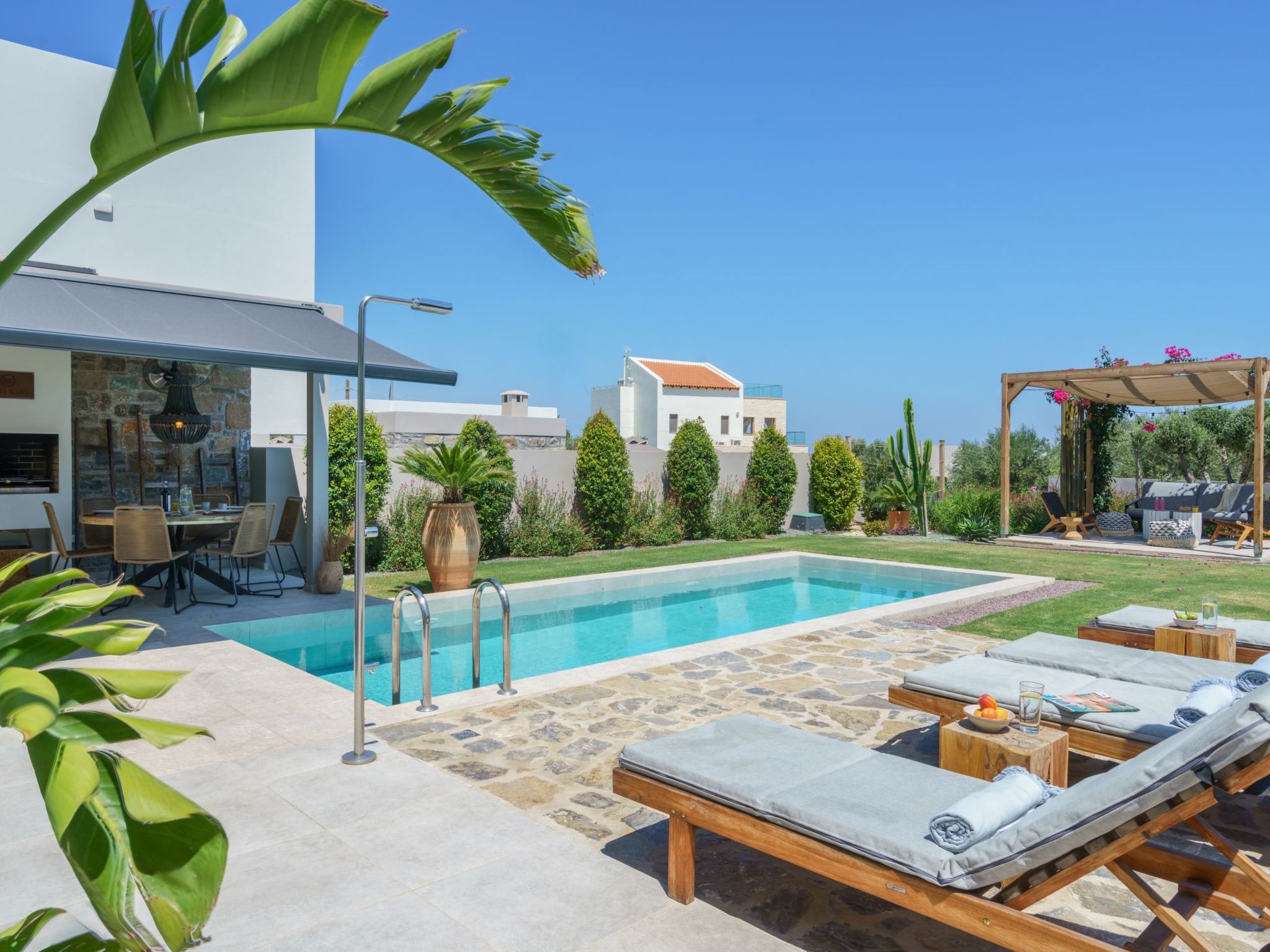 Neu gebaute Villa mit privatem Pool und BBQ-Outside