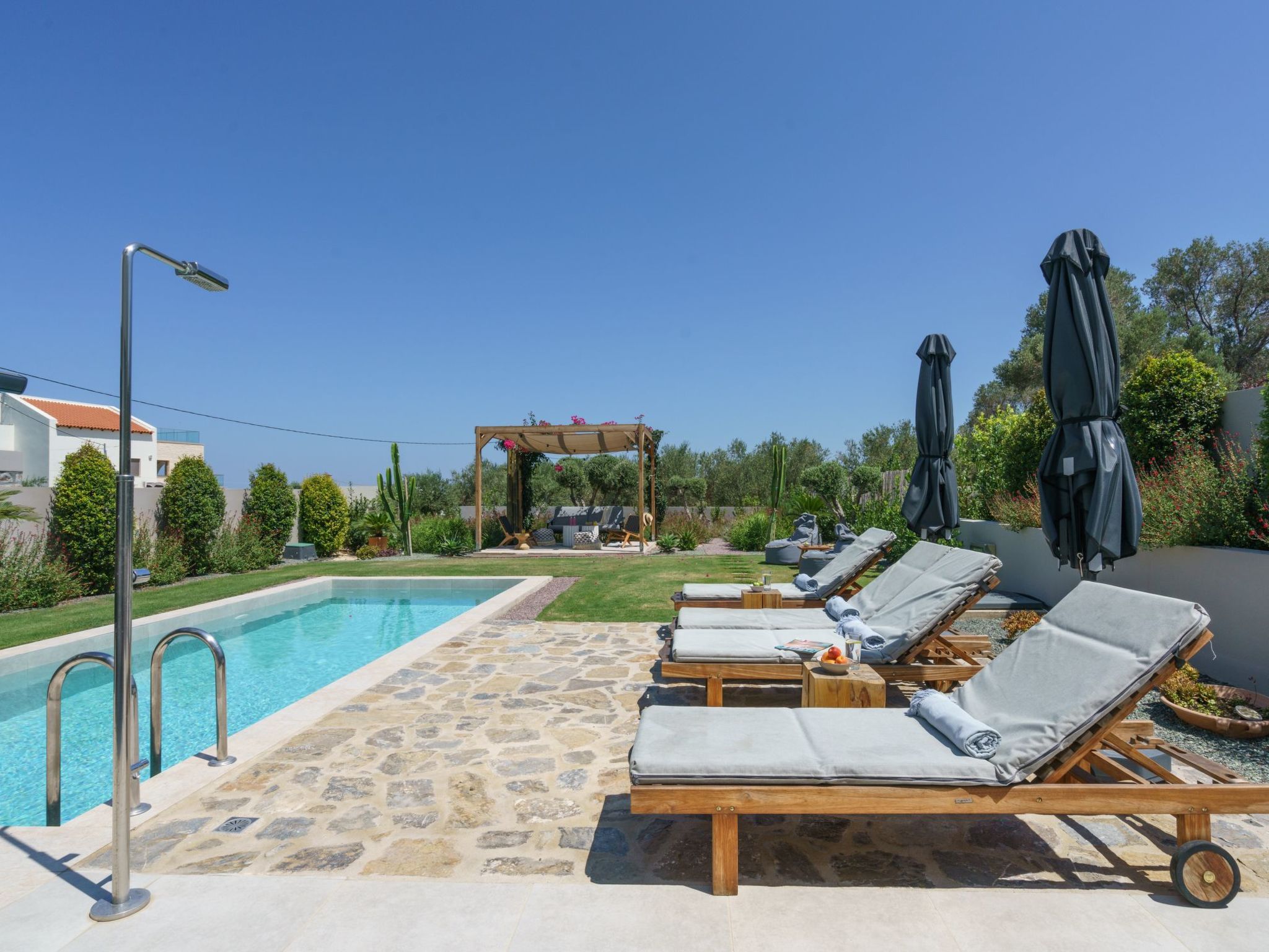 Neu gebaute Villa mit privatem Pool und BBQ-Outside