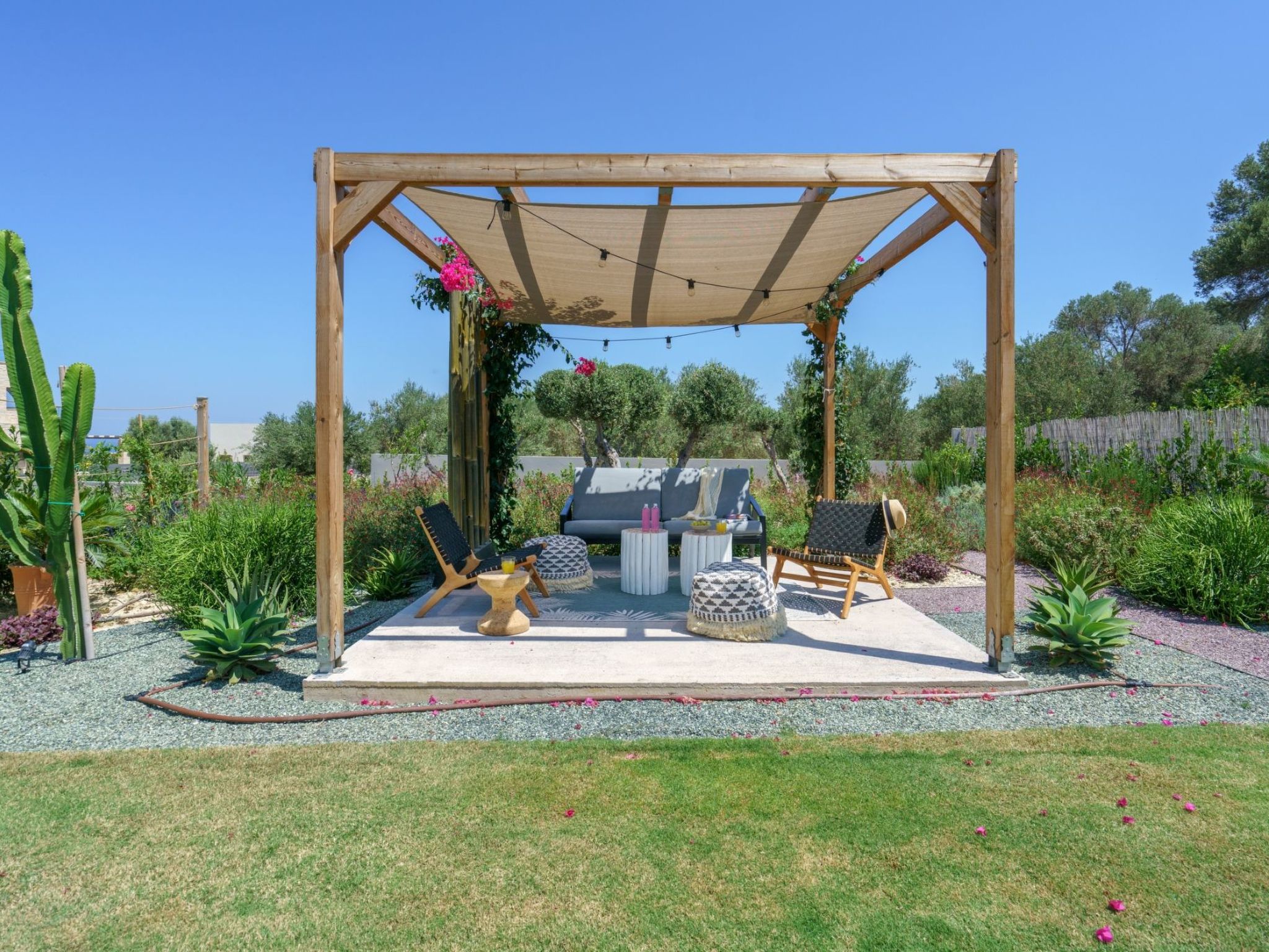 Neu gebaute Villa mit privatem Pool und BBQ-Outside