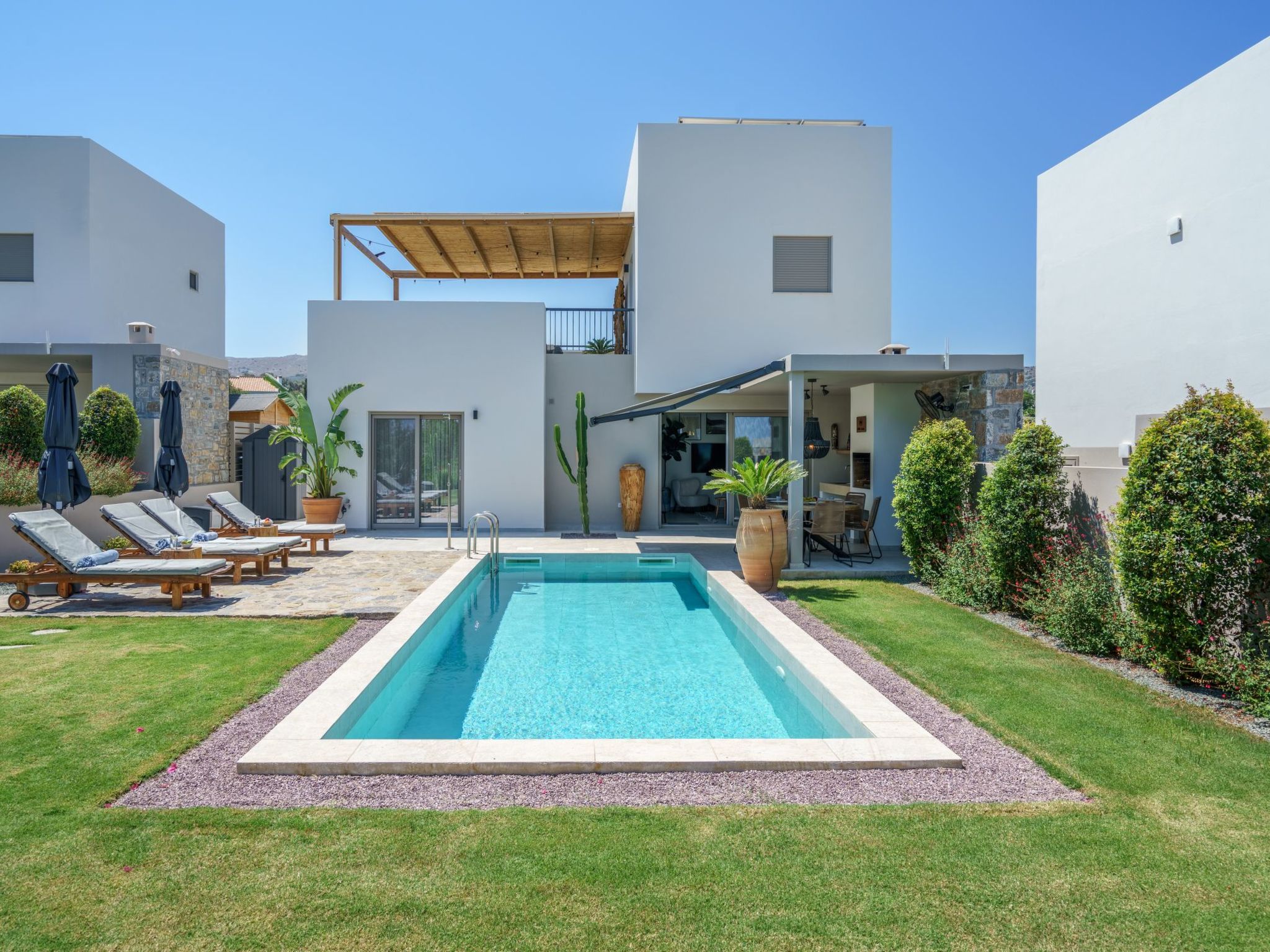 Neu gebaute Villa mit privatem Pool und BBQ-Outside