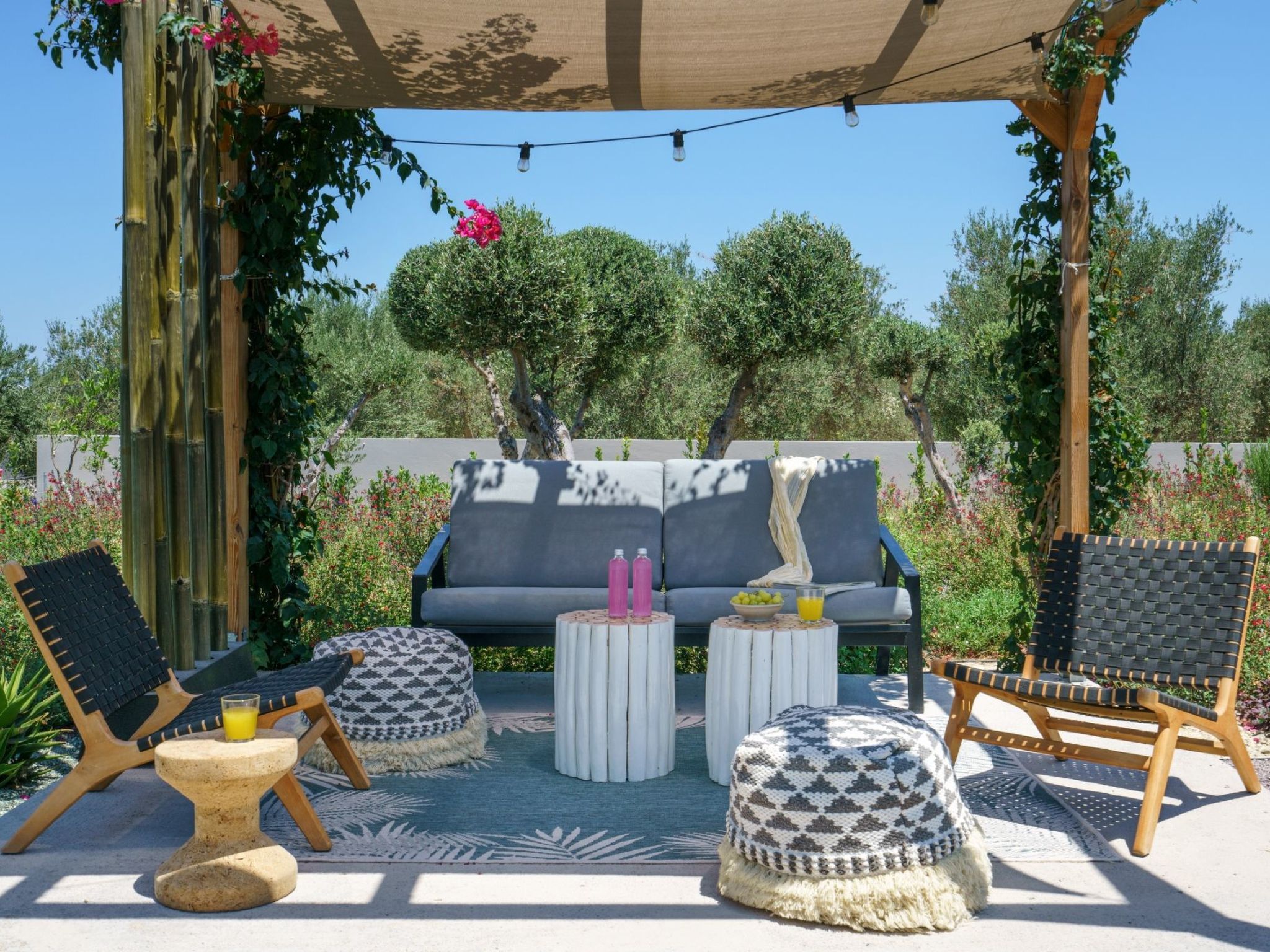 Neu gebaute Villa mit privatem Pool und BBQ-Inside