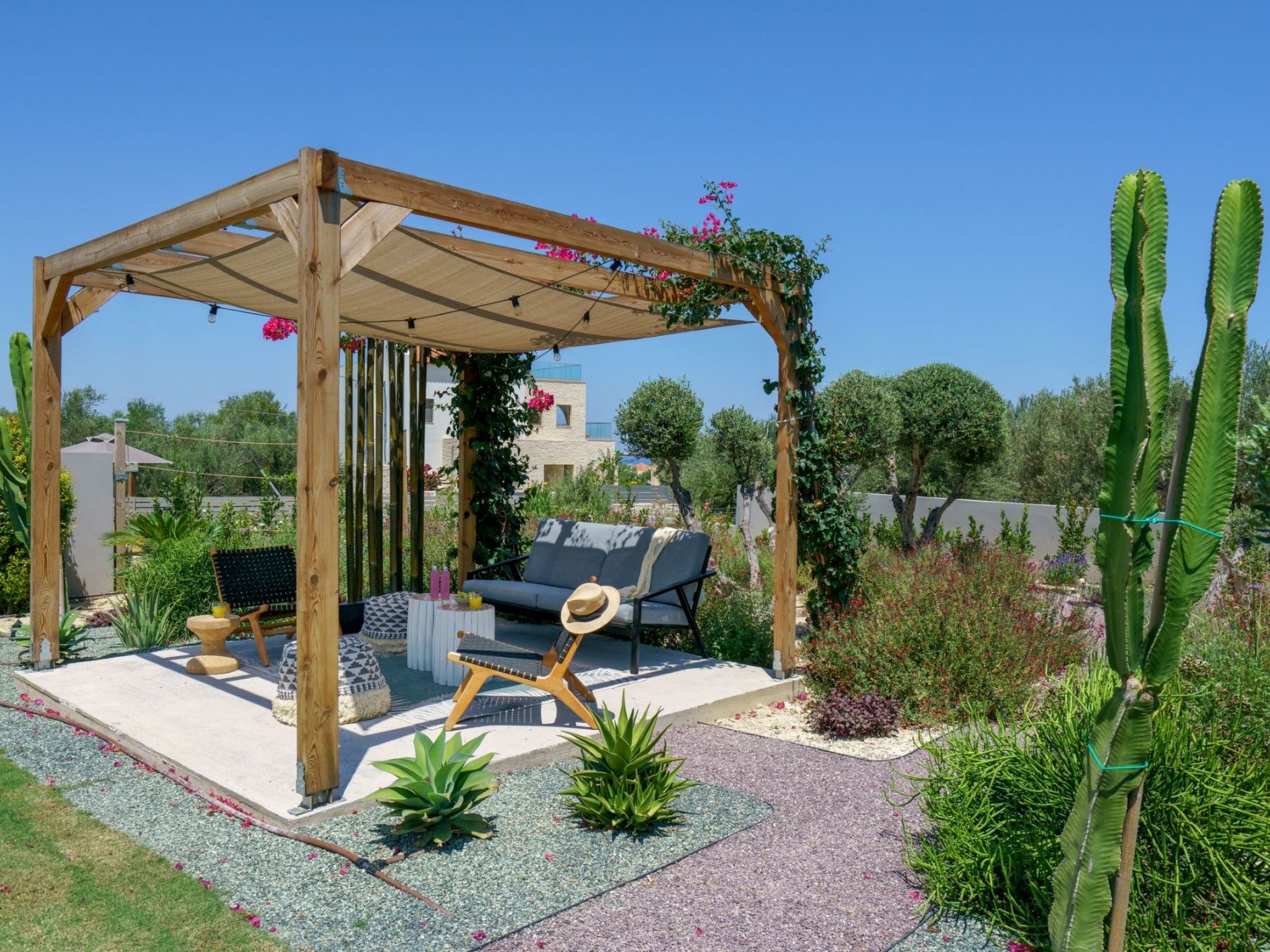 Neu gebaute Villa mit privatem Pool und BBQ-Outside