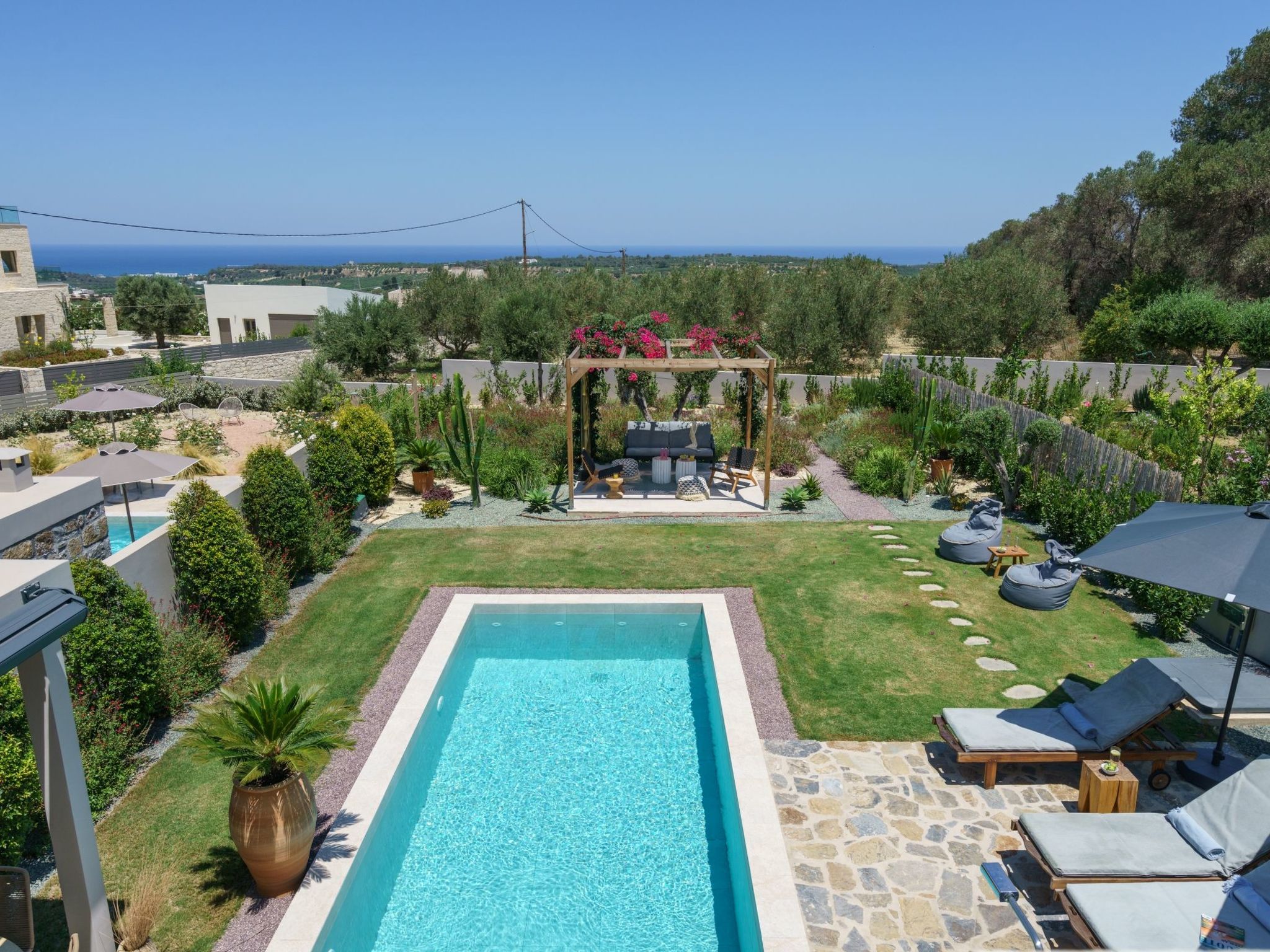 Neu gebaute Villa mit privatem Pool und BBQ-Image-tags.info