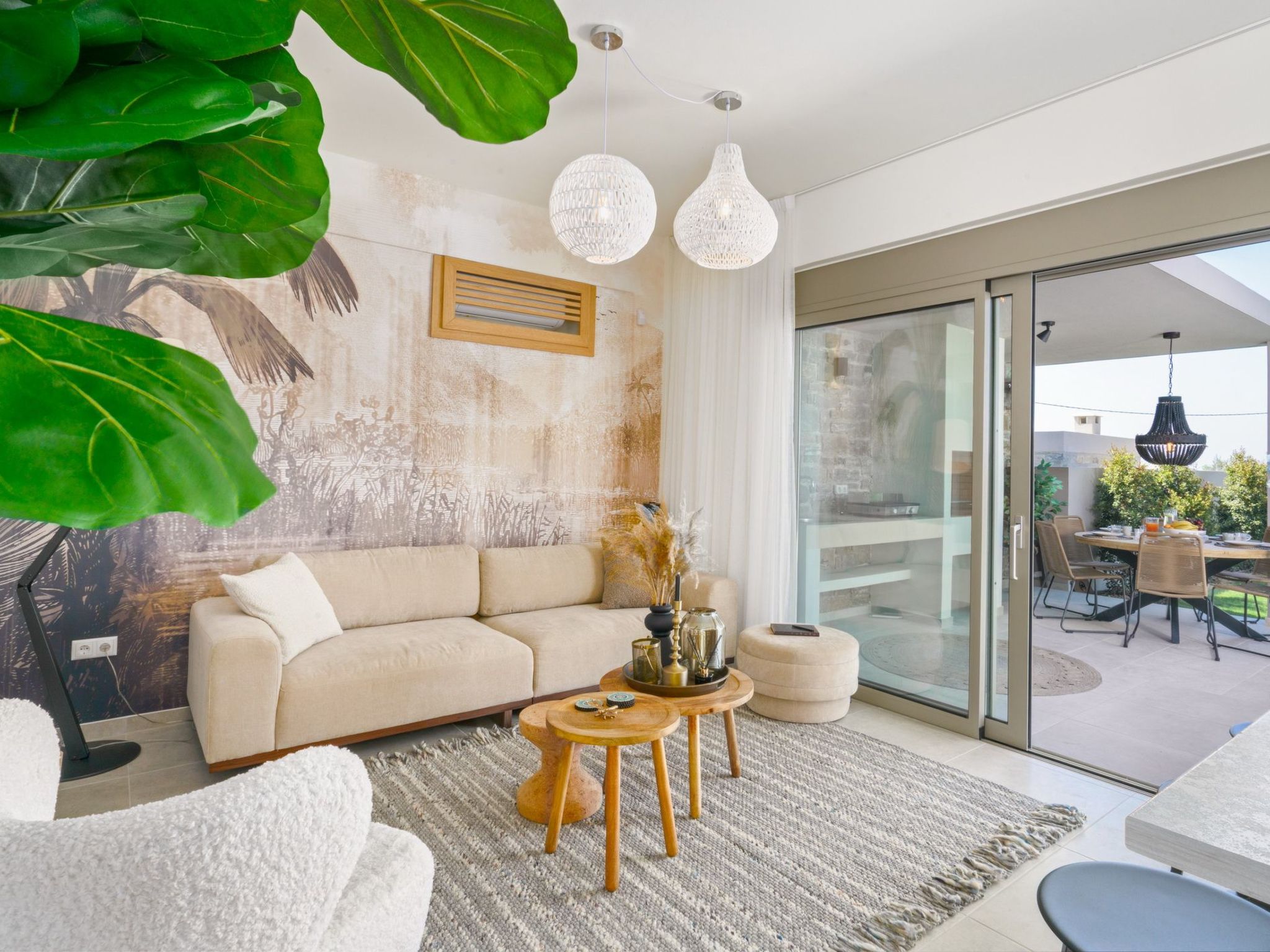 Neu gebaute Villa mit privatem Pool und BBQ-Inside