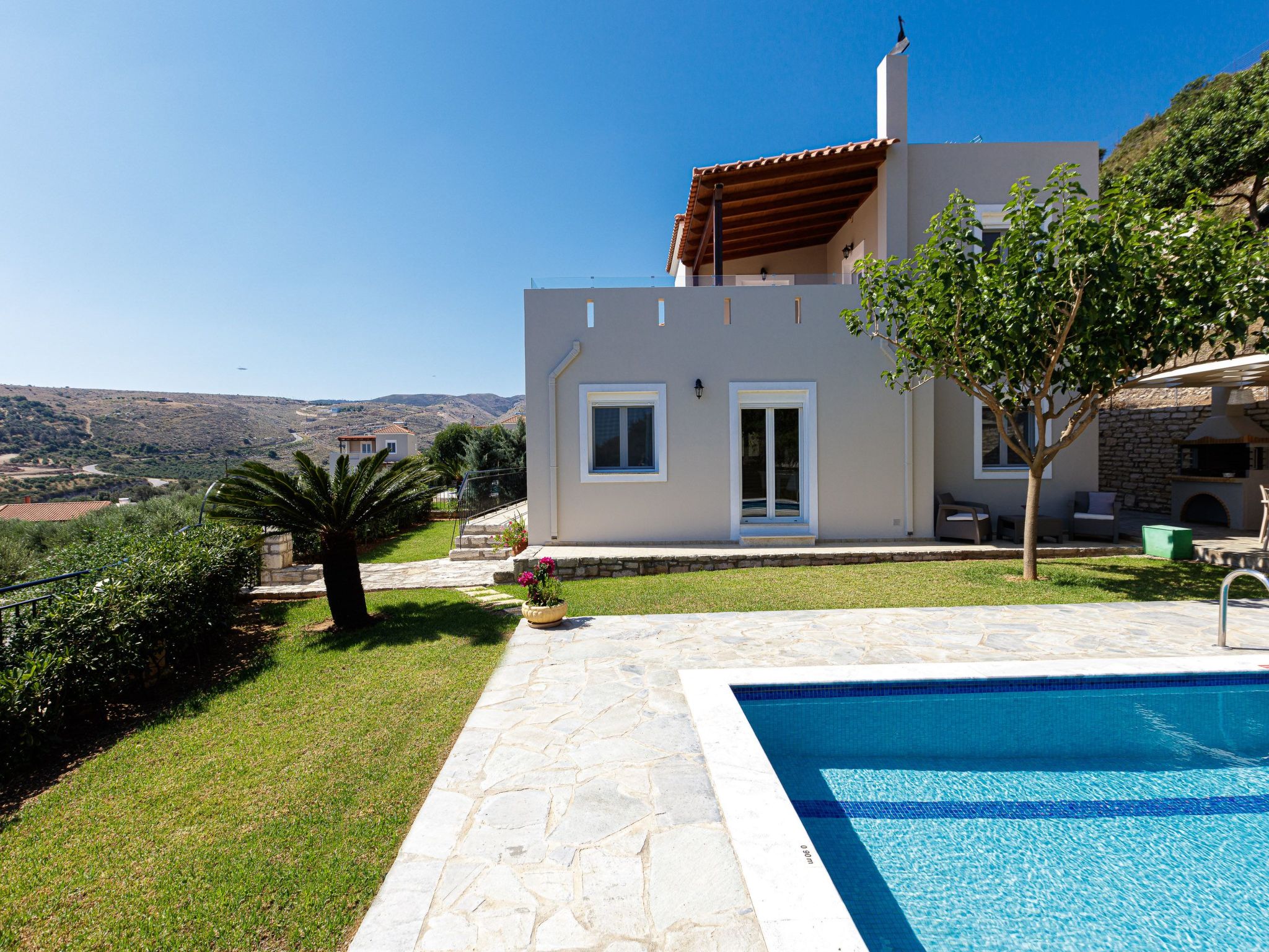 Entspannen Sie sich in der Villa mit privatem Pool, BBQ und Tischtennisplatte