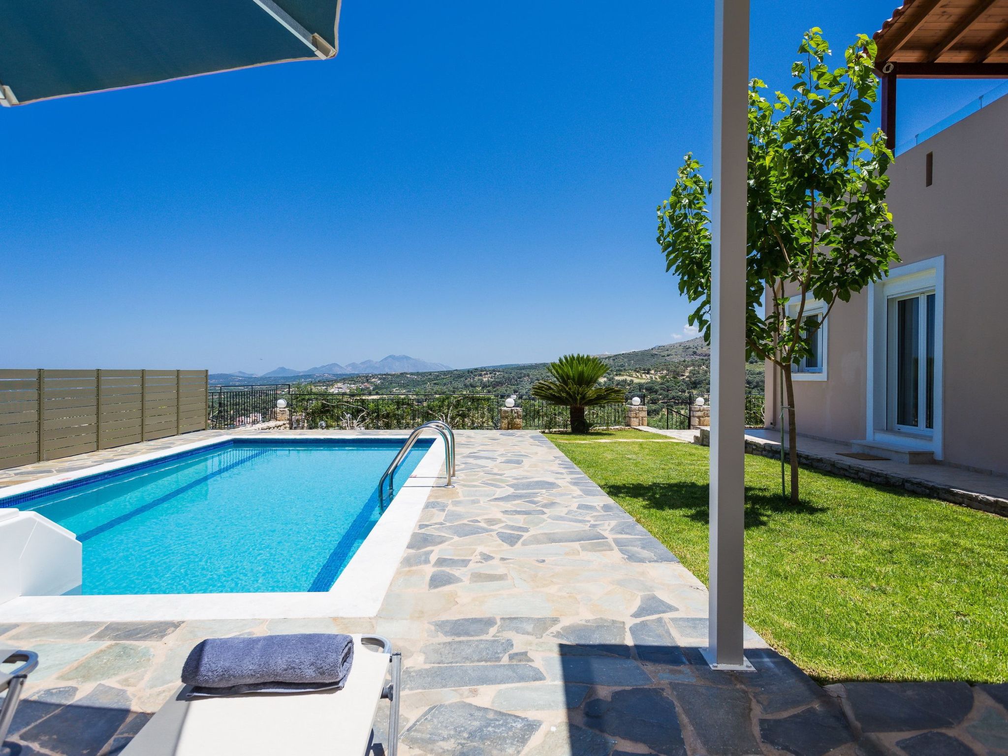 Entspannen Sie sich in der Villa mit privatem Pool, BBQ und Tischtennisplatte-Image-tags.info