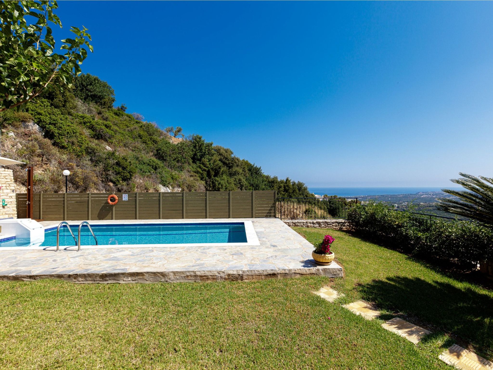 Entspannen Sie sich in der Villa mit privatem Pool, BBQ und Tischtennisplatte-Image-tags.info