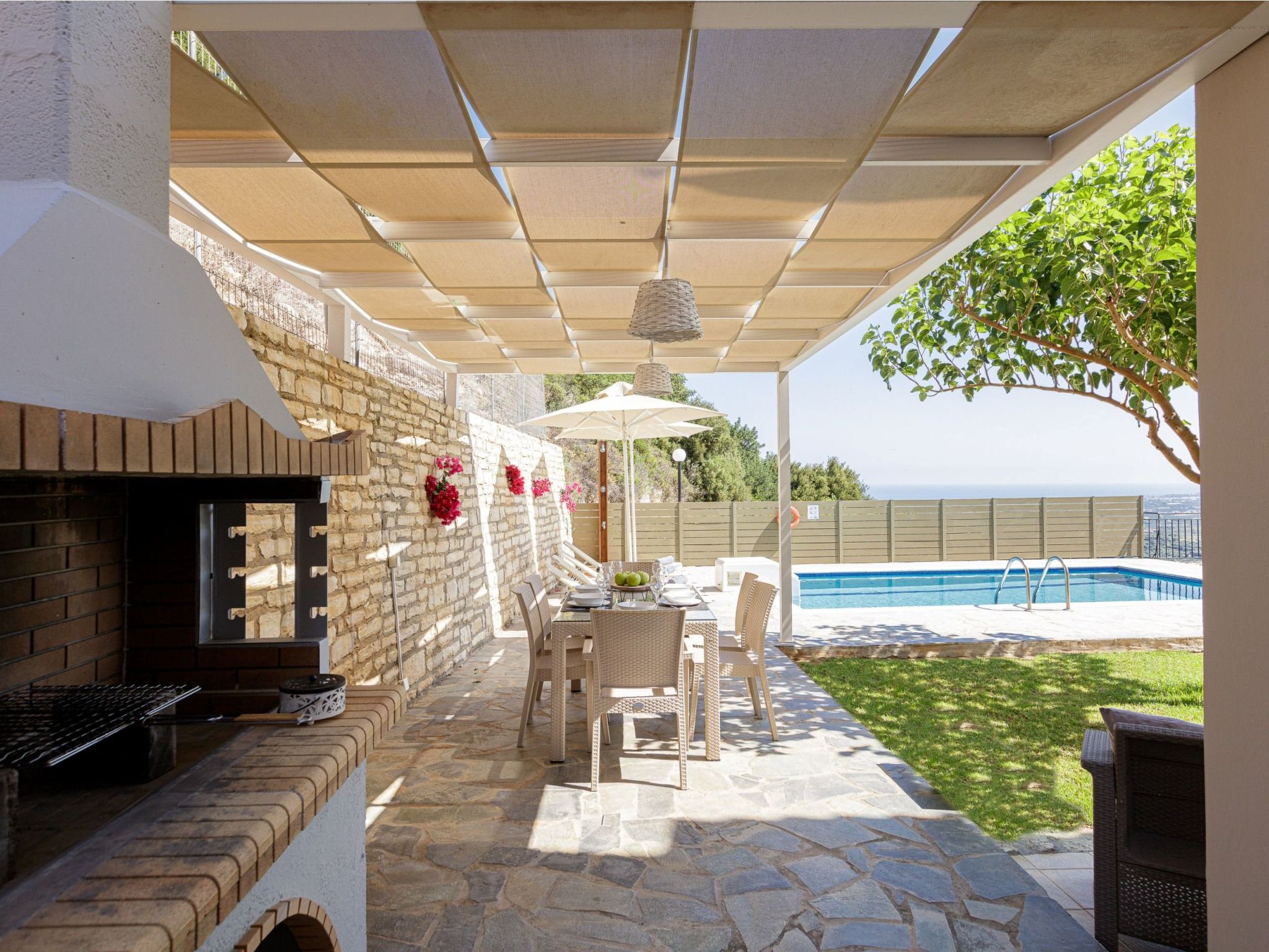 Entspannen Sie sich in der Villa mit privatem Pool, BBQ und Tischtennisplatte-Image-tags.info