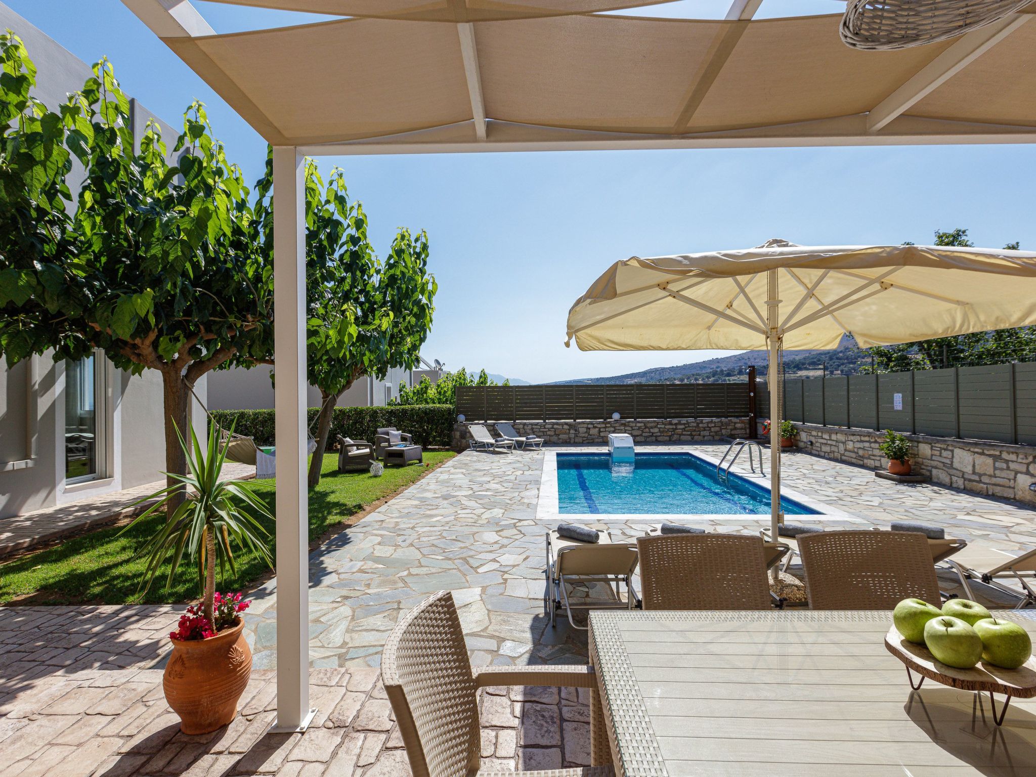 Ruhige Villa mit privatem Pool, BBQ und Kinderbereich