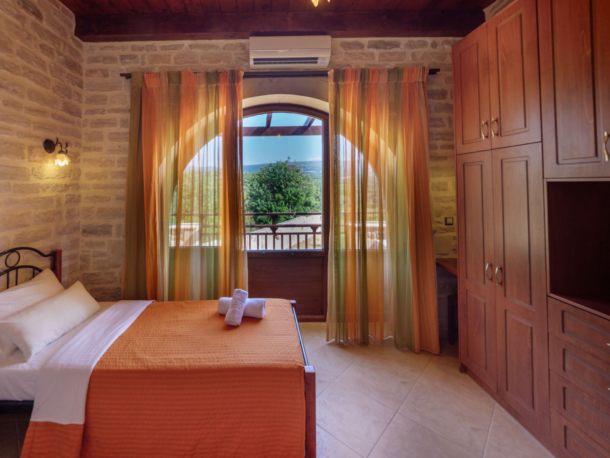 Familienfreundliche Villa mit Pool, BBQ, Kinderbereich-Inside