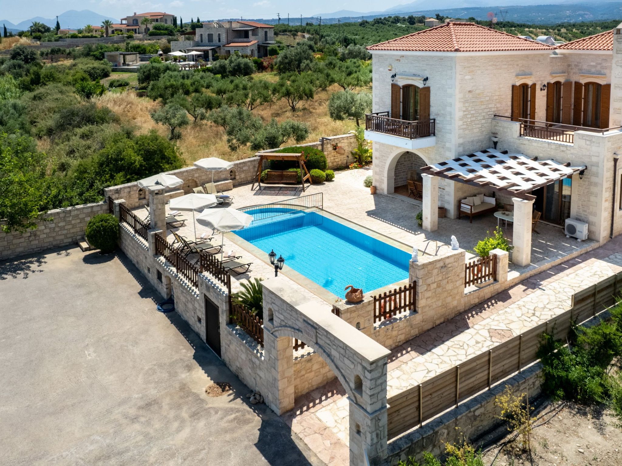 Familienfreundliche Villa mit Pool, BBQ, Kinderbereich-Inside