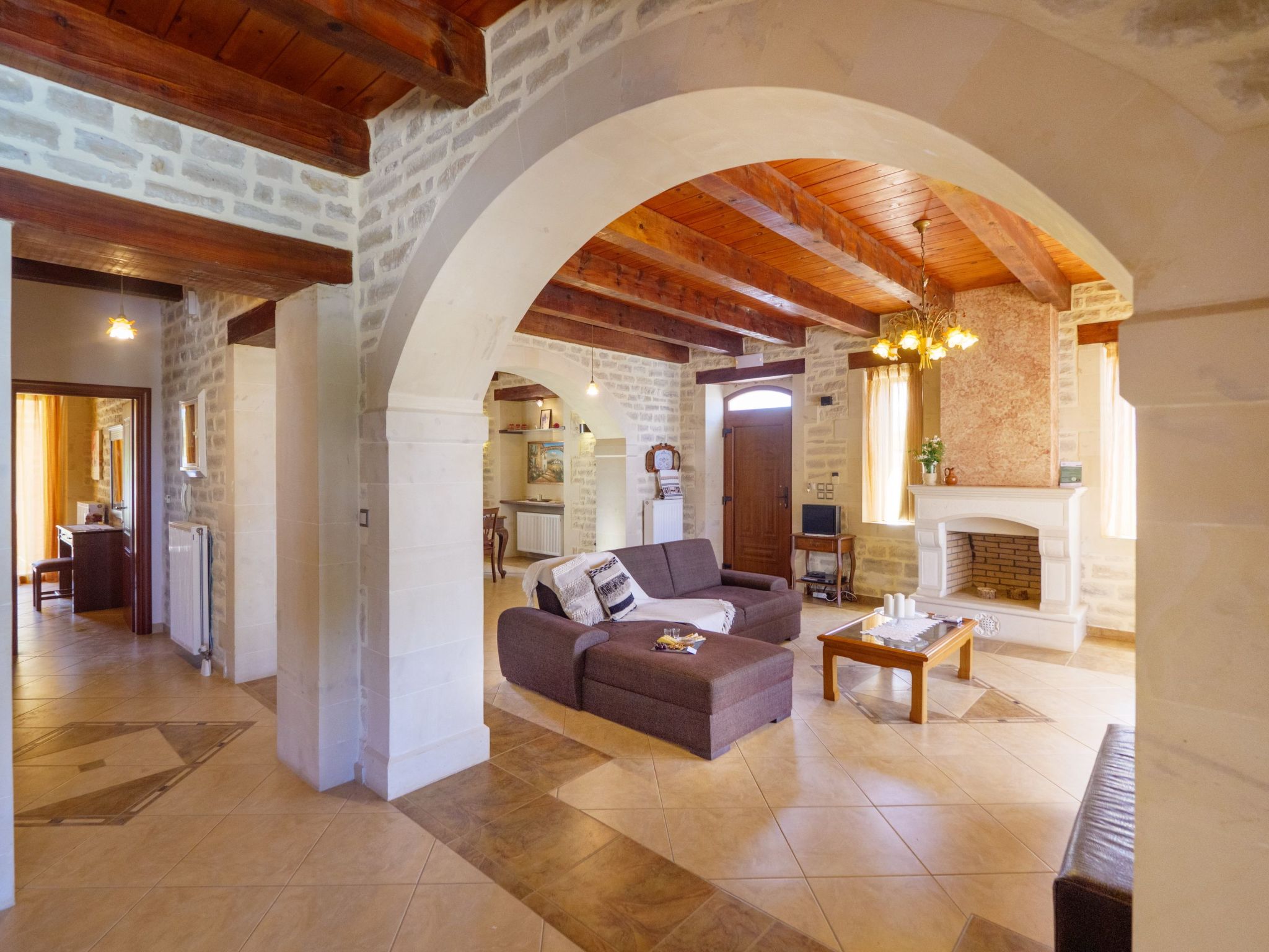 Familienfreundliche Villa mit Pool, BBQ, Kinderbereich-Inside