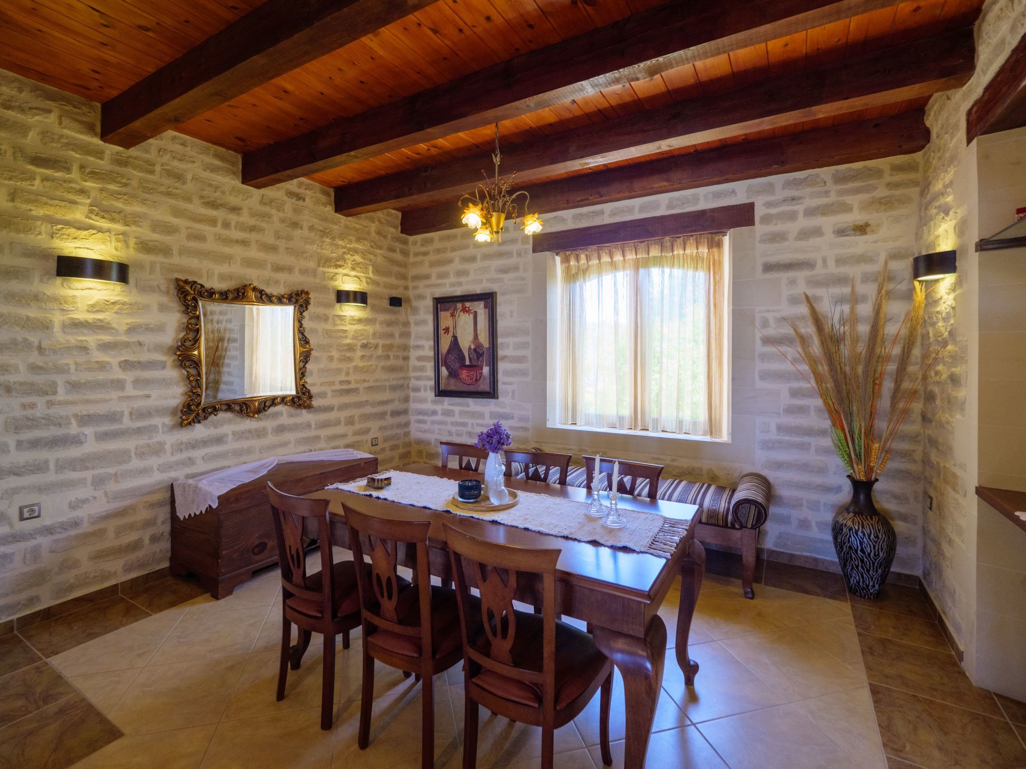 Familienfreundliche Villa mit Pool, BBQ, Kinderbereich-Image-tags.info