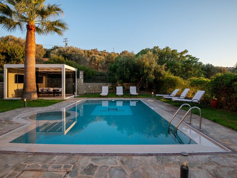 Neue Familienvillen mit 2 privaten Pools, Spielzimmer