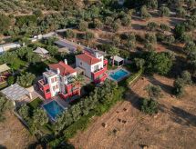Neue Familienvillen mit 2 privaten Pools, Spielzimmer