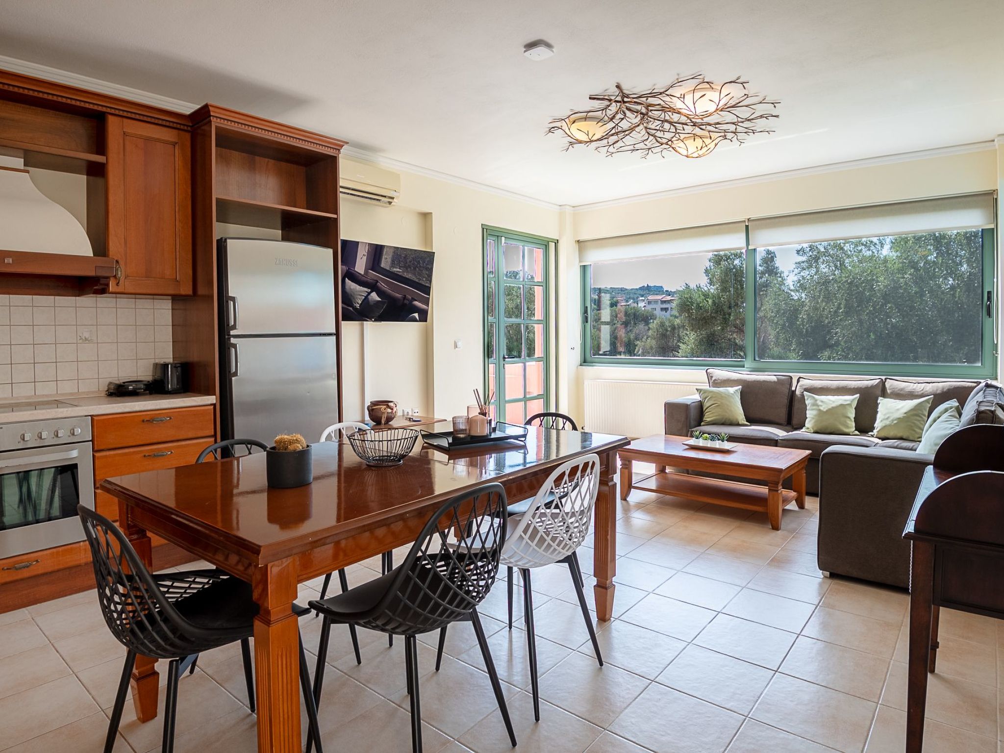 Neue Familienvillen mit 2 privaten Pools, Spielzimmer