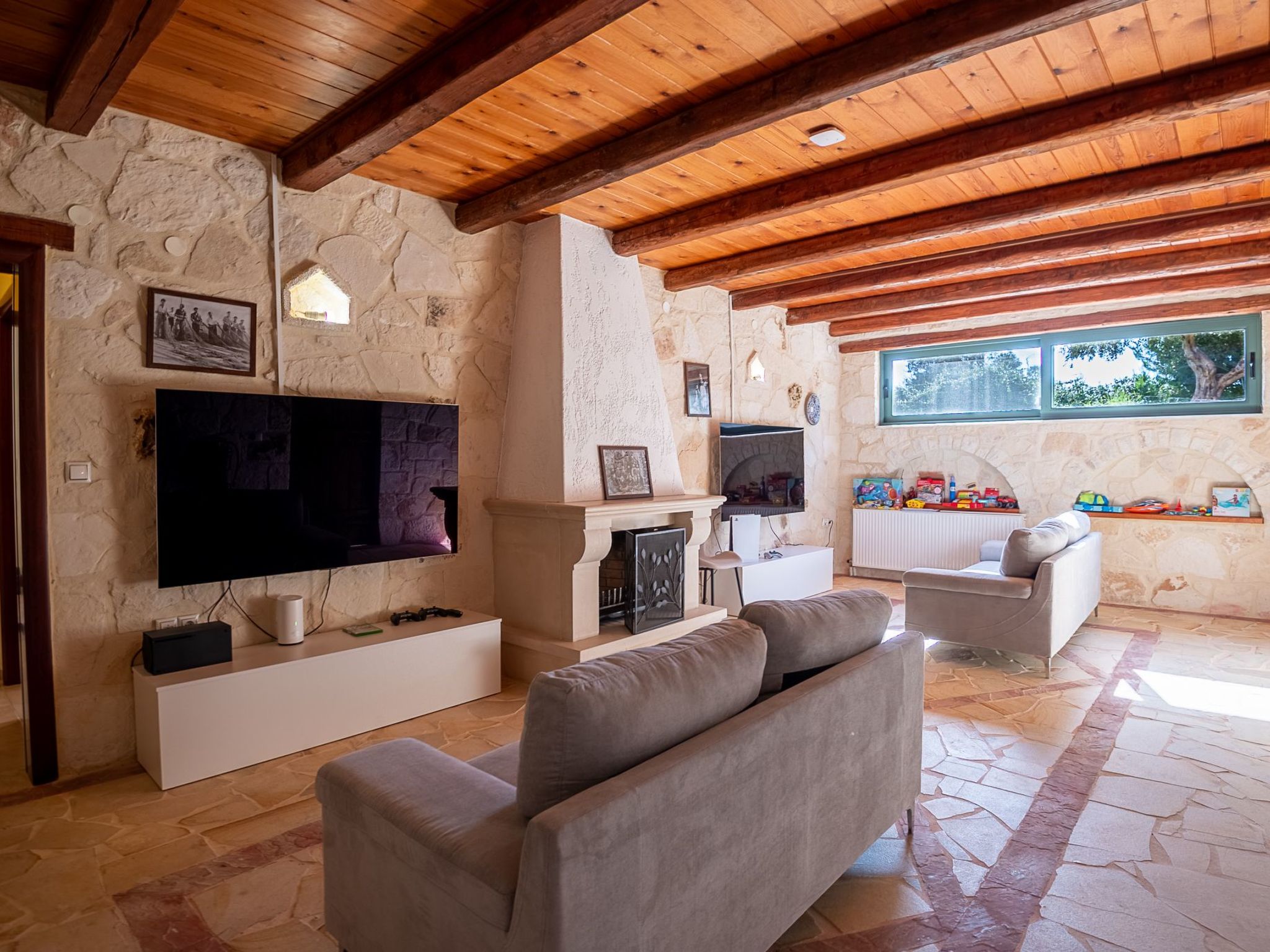 Neue Familienvillen mit 2 privaten Pools, Spielzimmer-Image-tags.info