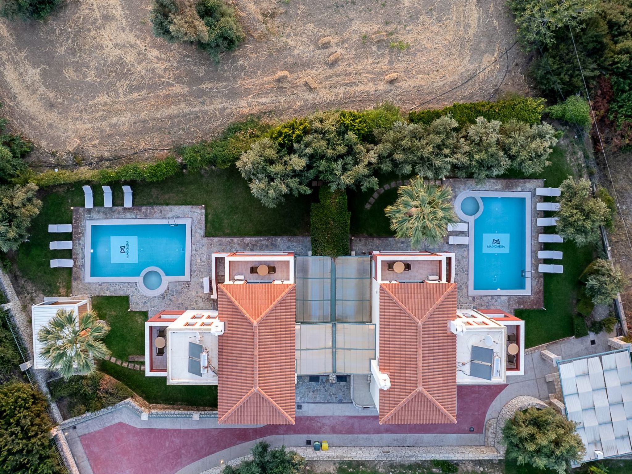 Neue Familienvillen mit 2 privaten Pools, Spielzimmer-Image-tags.info