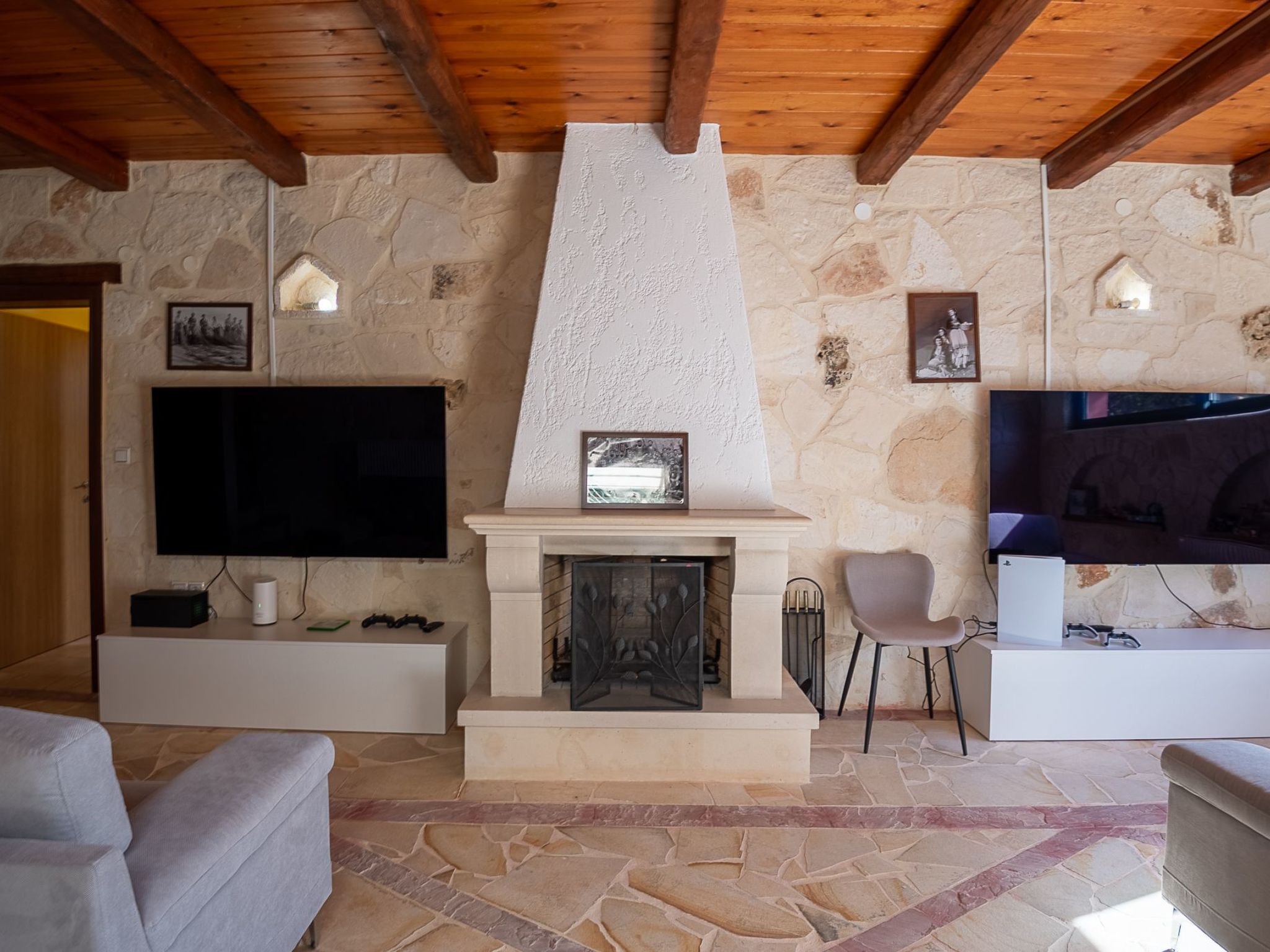 Neue Familienvillen mit 2 privaten Pools, Spielzimmer-Drinnen