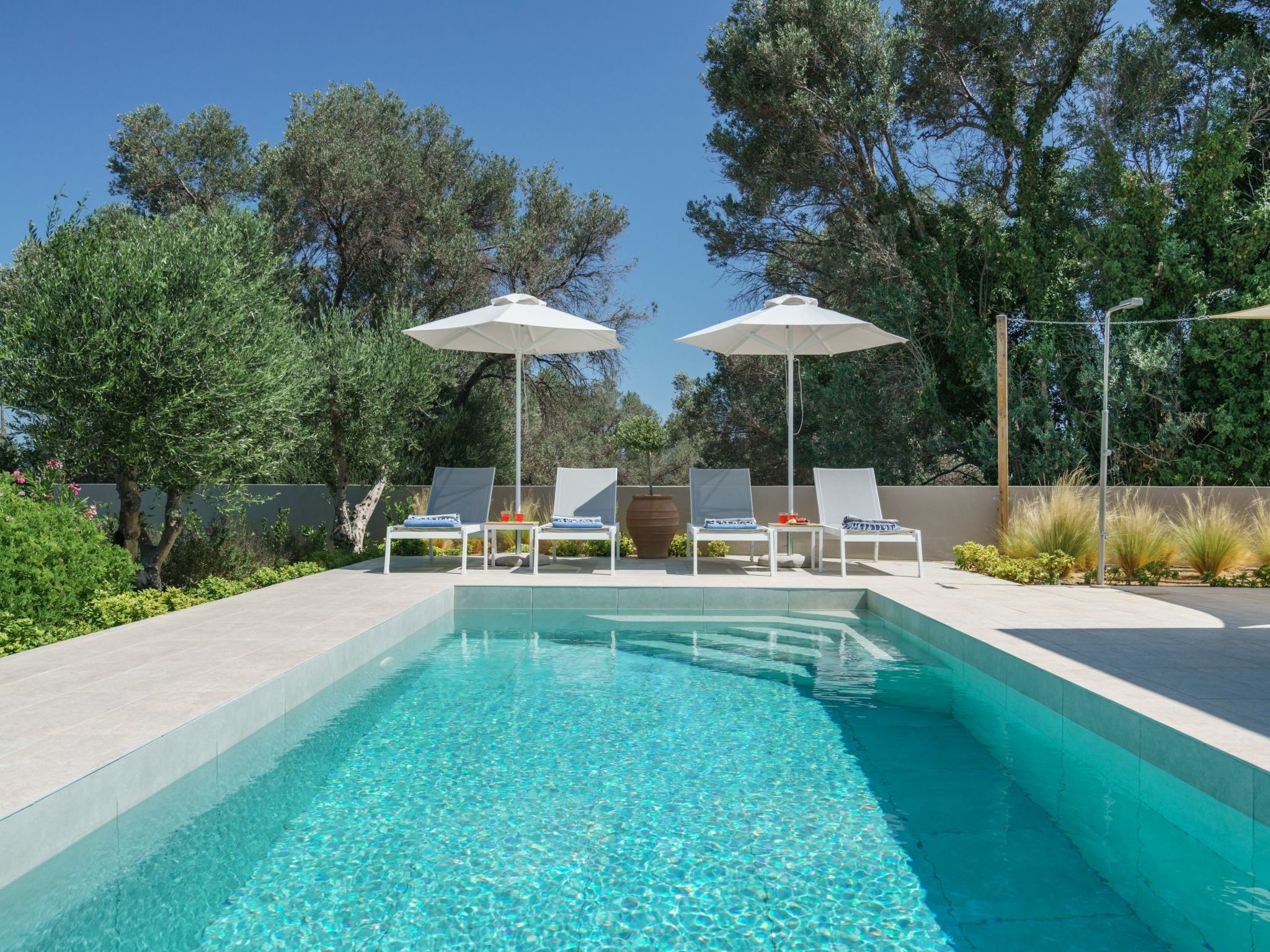 Neue moderne Villa Tessera mit privatem Pool und Grillplatz-Image-tags.info