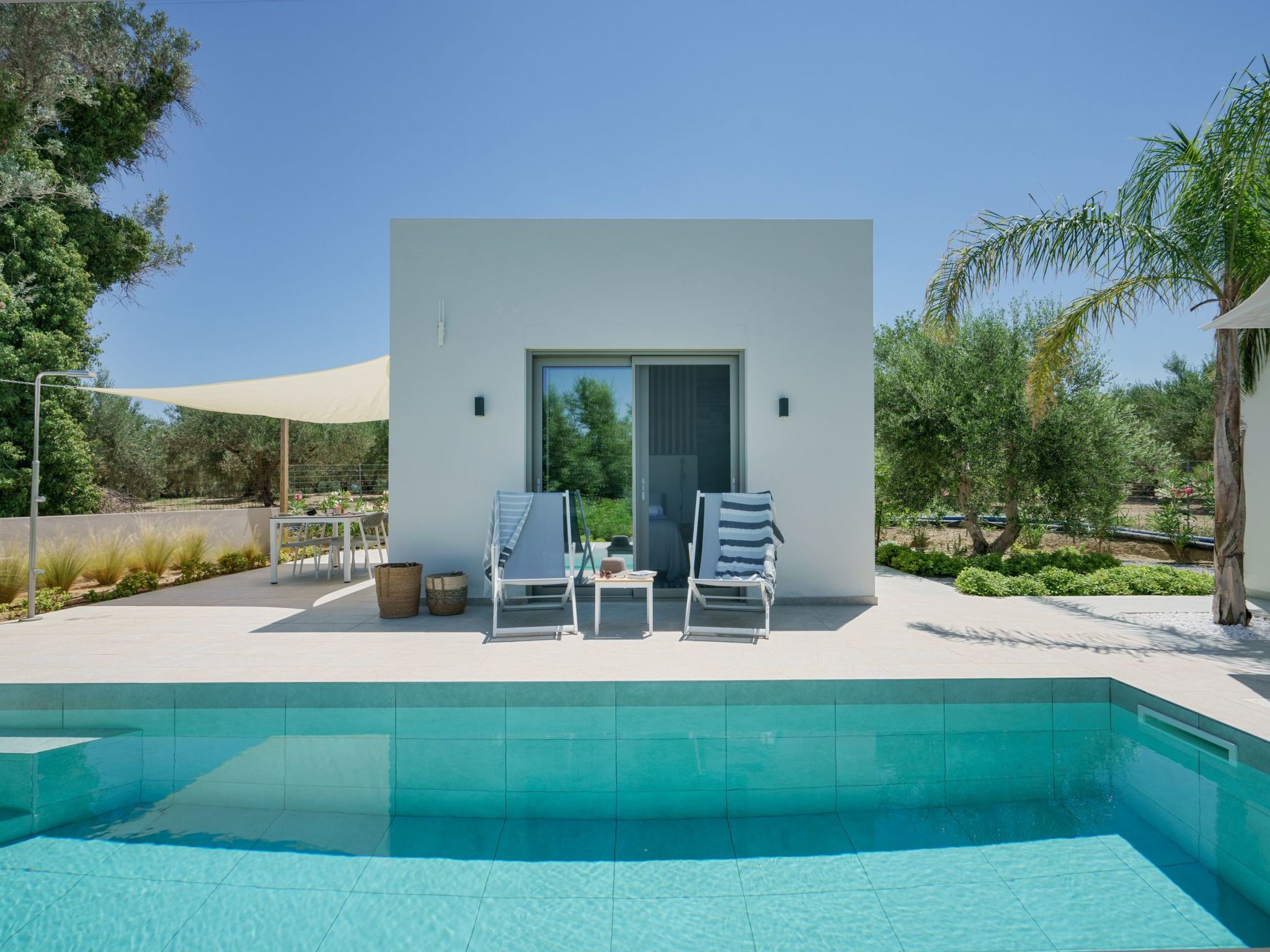 Neue moderne Villa Tessera mit privatem Pool und Grillplatz-Outside