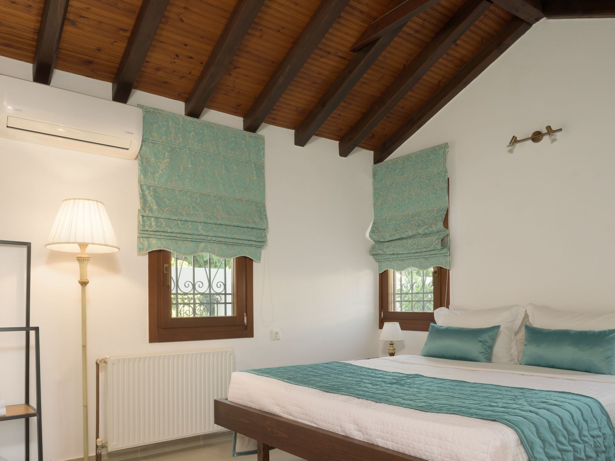 Neu renovierte Familienvilla mit privatem Pool BBQ-Image-tags.info