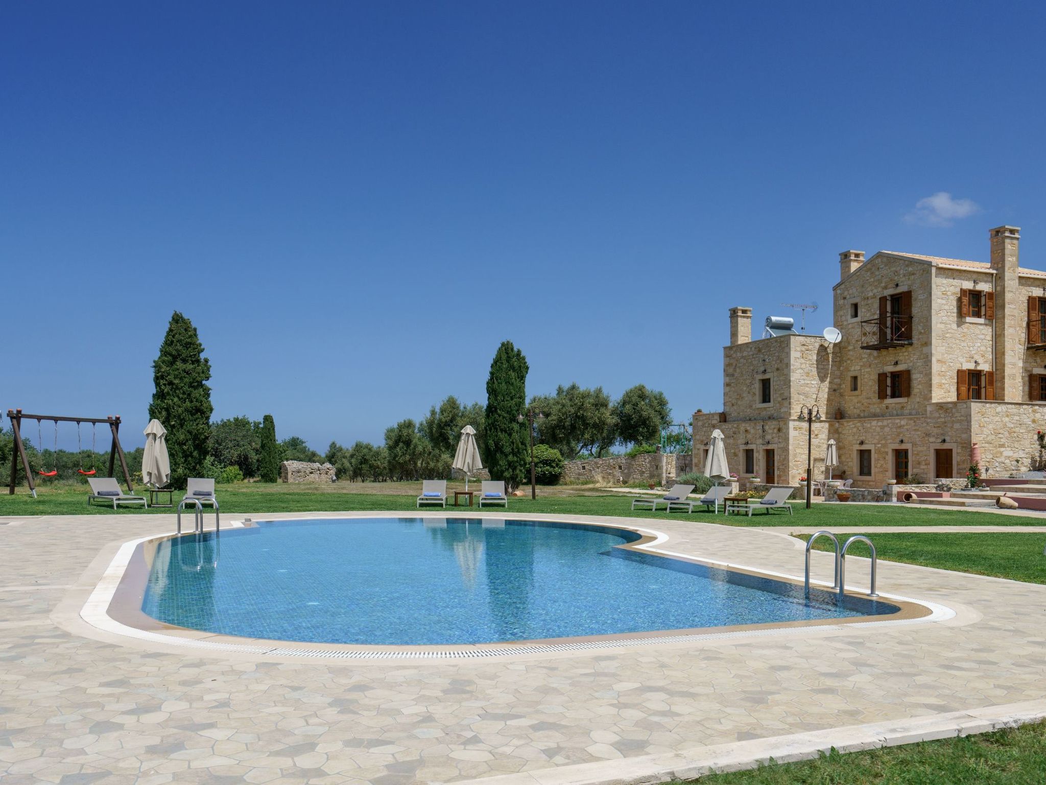 Villa 'Arodamos' mit Garten, Grill und Terrasse