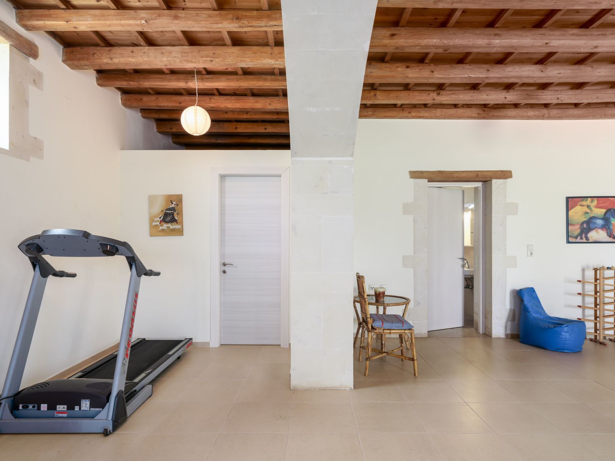 Villa "Arodamos" mit Garten, Grill und Terrasse-Inside