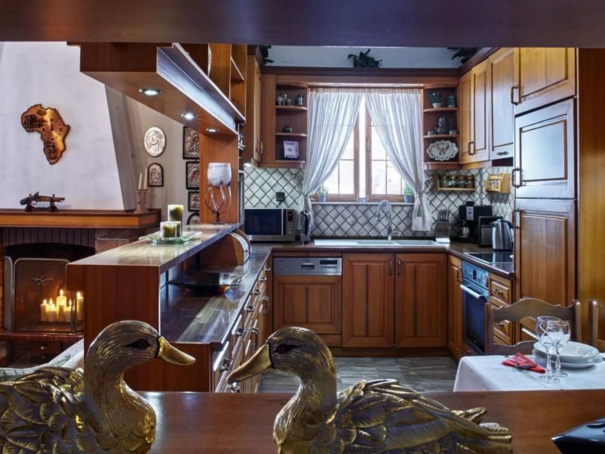 Amalia's Sea View Home-Image-tags.info