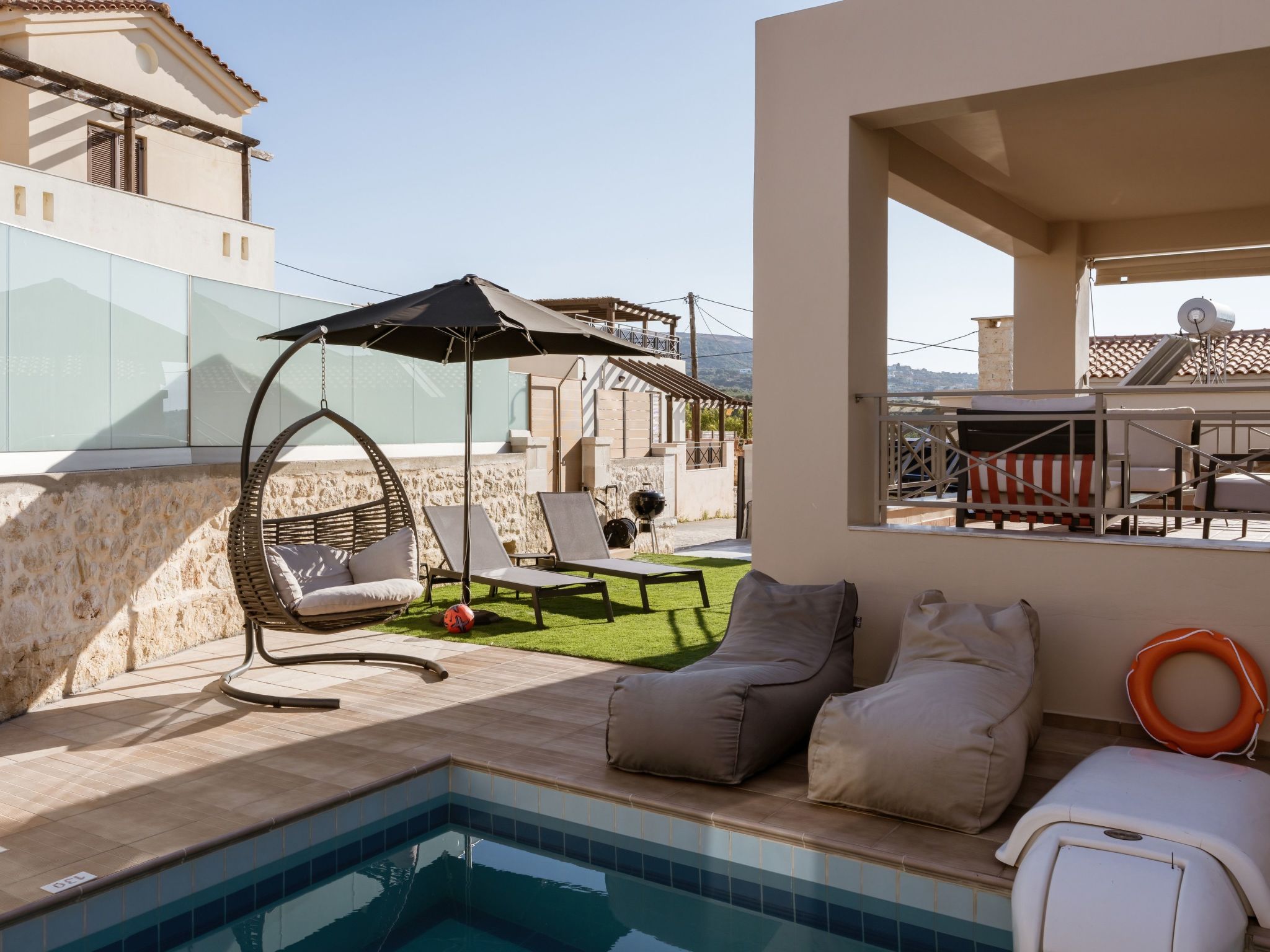 3-Schlafzimmer-Villa mit privatem Pool und Ladegerät für Elektroautos