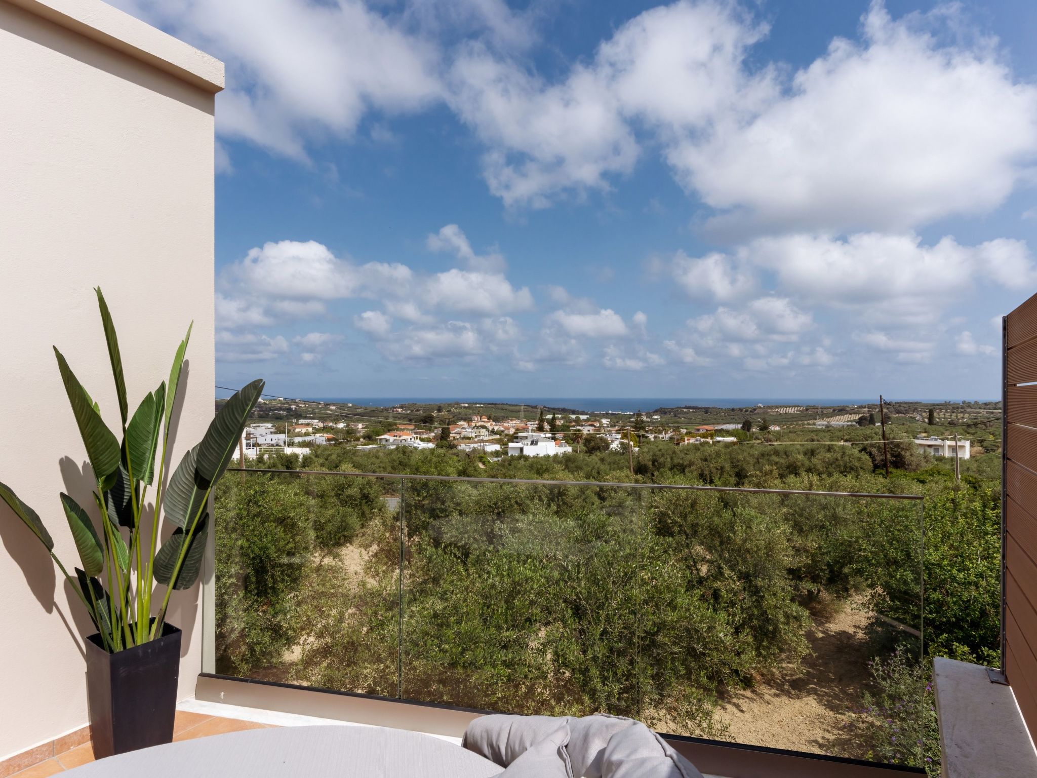 3-Schlafzimmer-Villa mit privatem Pool und Ladegerät für Elektroautos-Outside