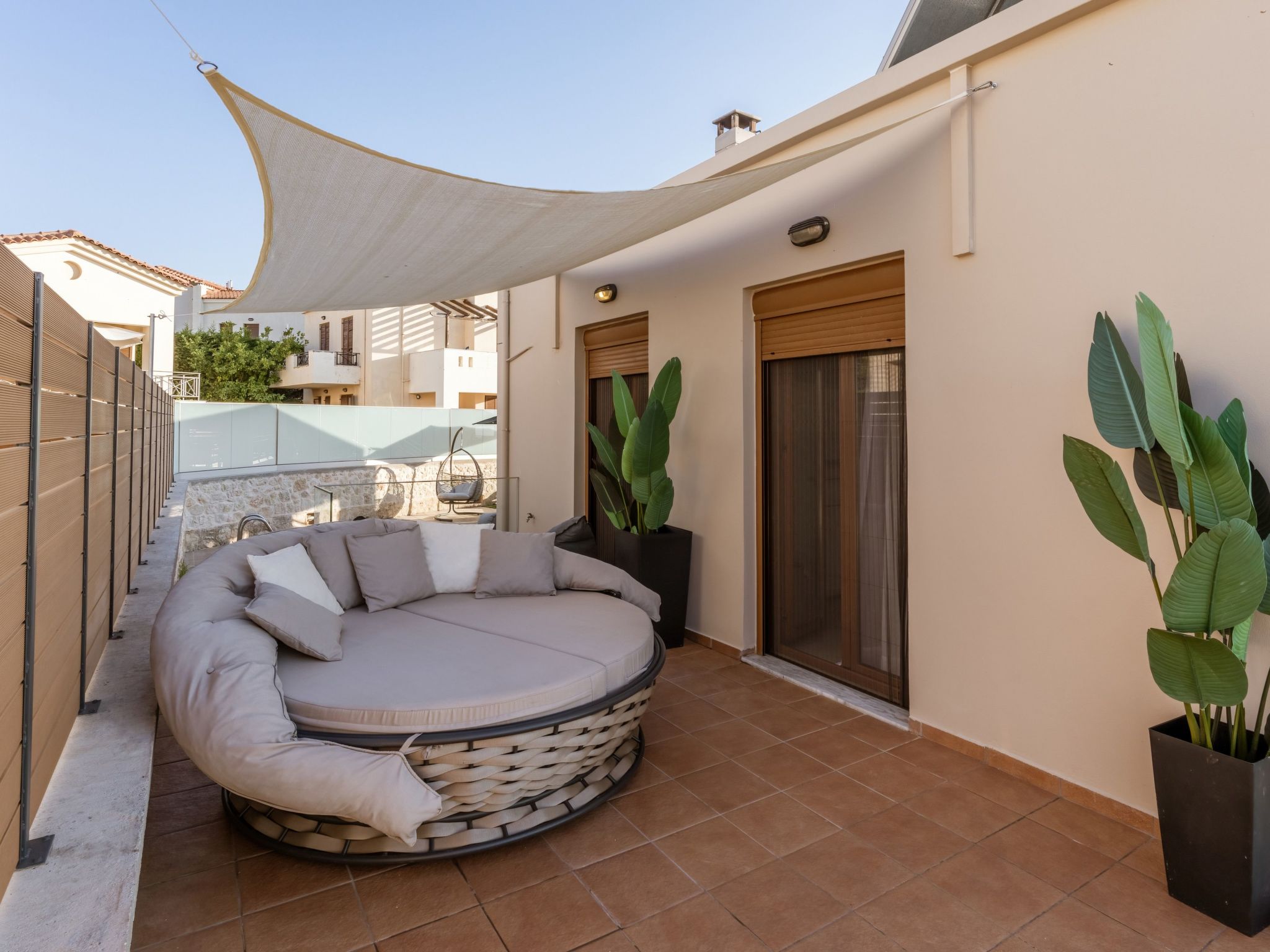 3-Schlafzimmer-Villa mit privatem Pool und Ladegerät für Elektroautos-Outside