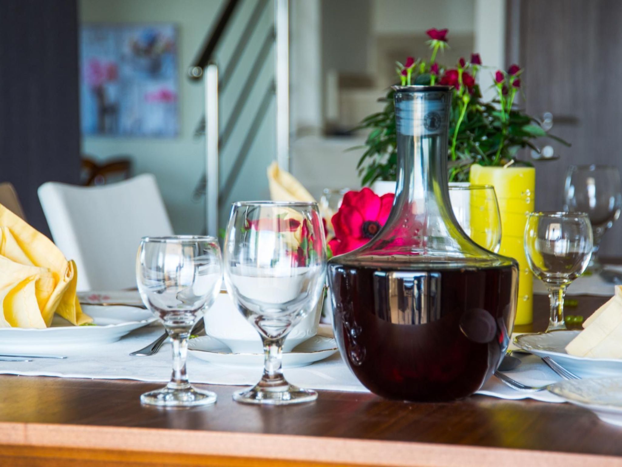 Familienvilla mit Panoramapool und Panoramablick-Image-tags.info