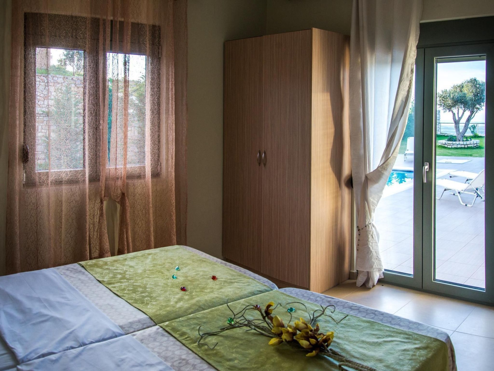 Familienvilla mit Panoramapool und Panoramablick