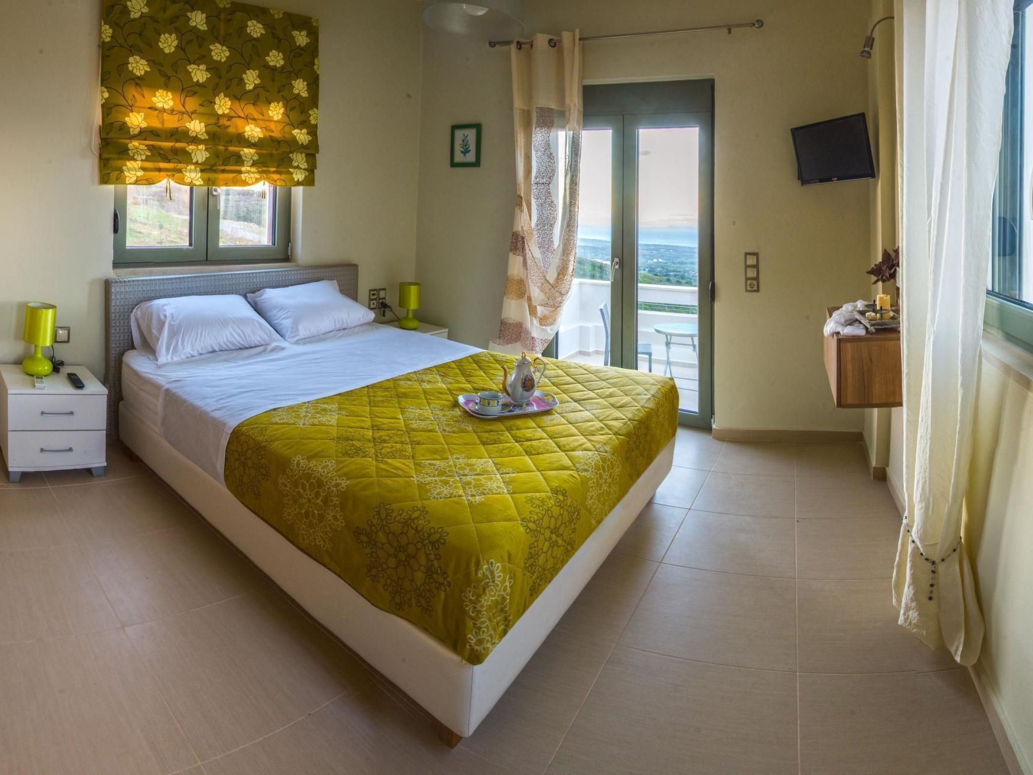 Familienvilla mit Panoramapool und Panoramablick-Image-tags.info