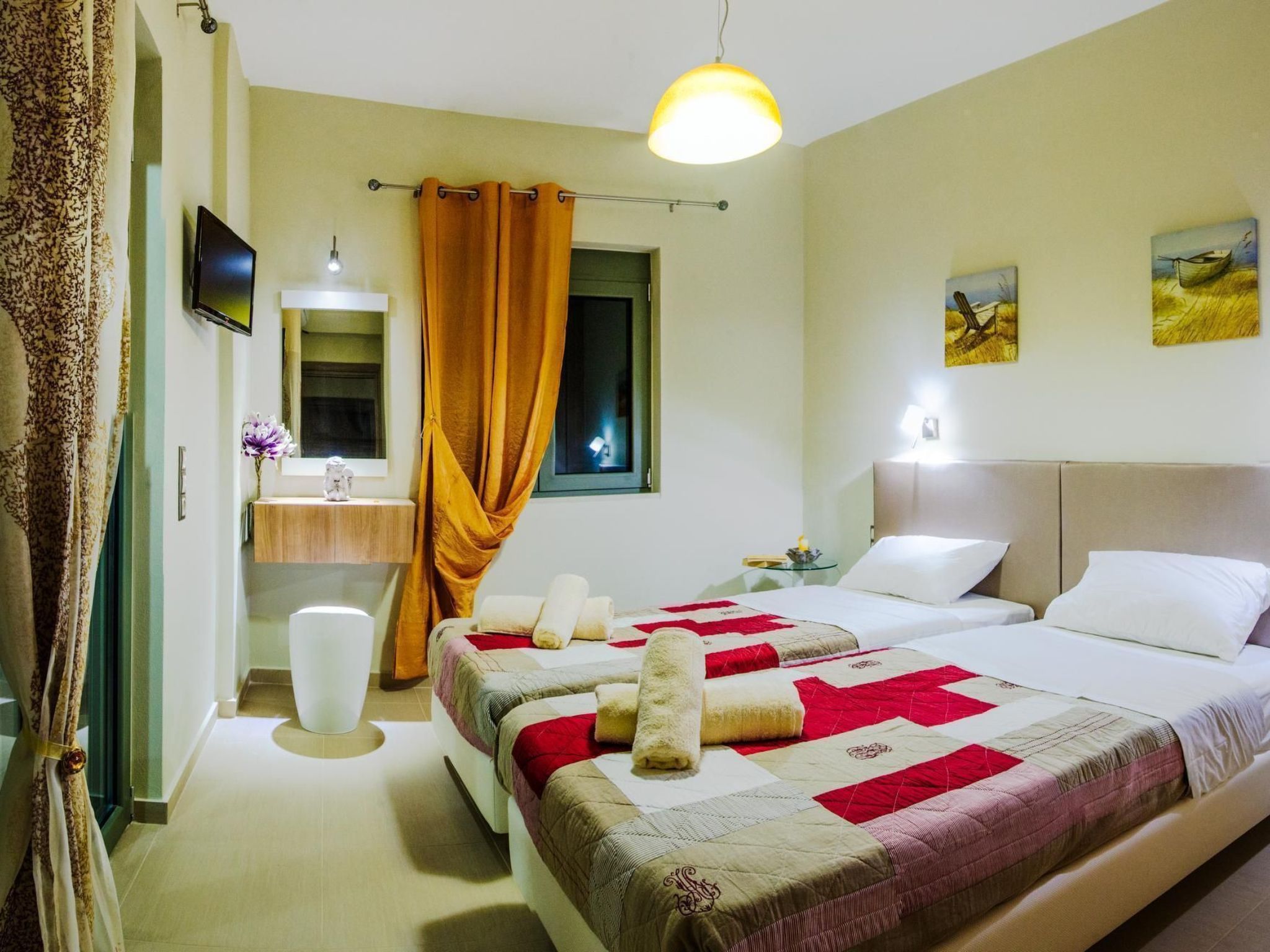 Familienvilla mit Panoramapool und Panoramablick-Image-tags.info