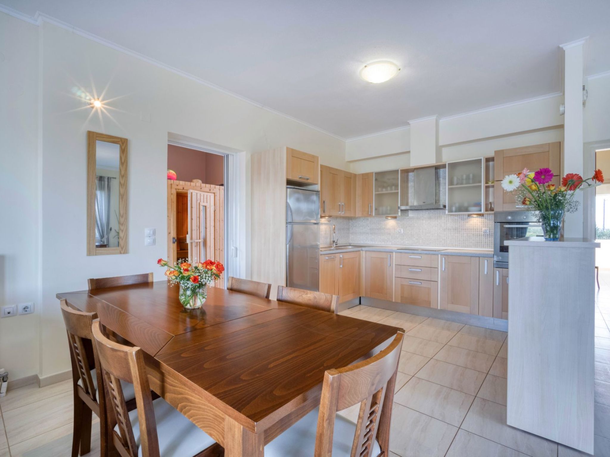 "Zafira" mit Whirlpool-Binnen