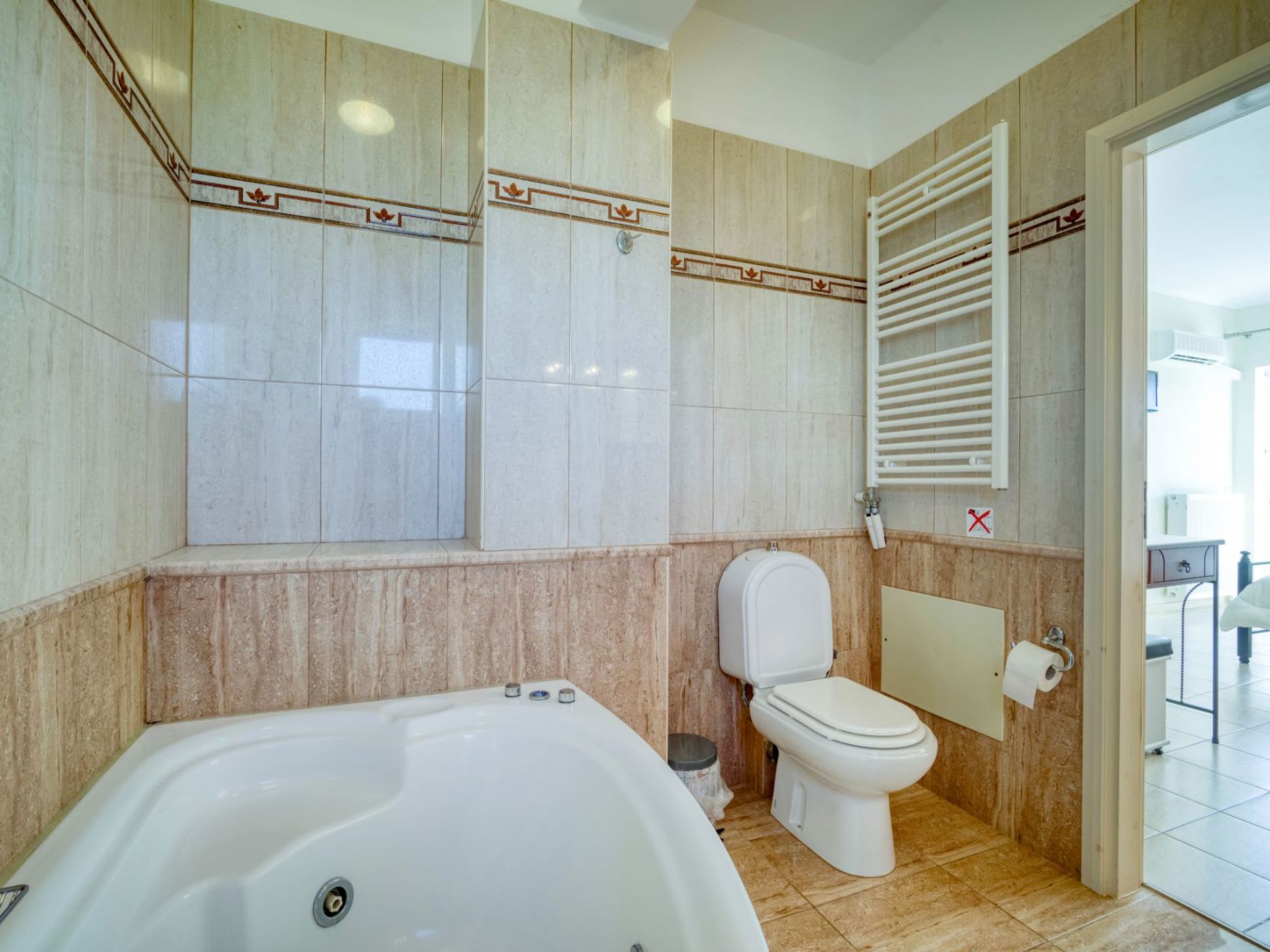 "Zafira" mit Whirlpool-Binnen