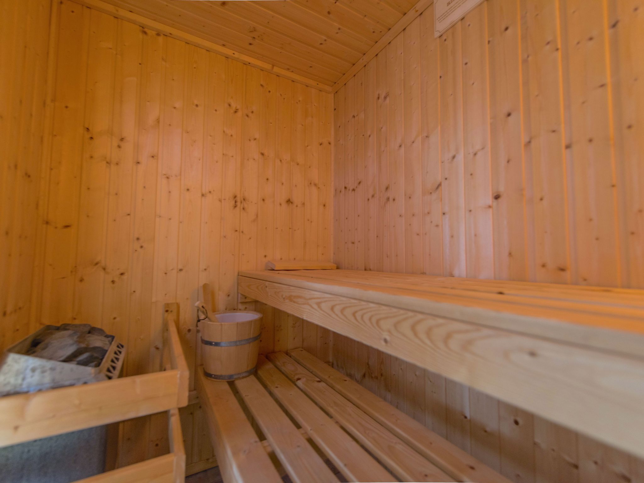 "Zafira" mit Whirlpool-Binnen