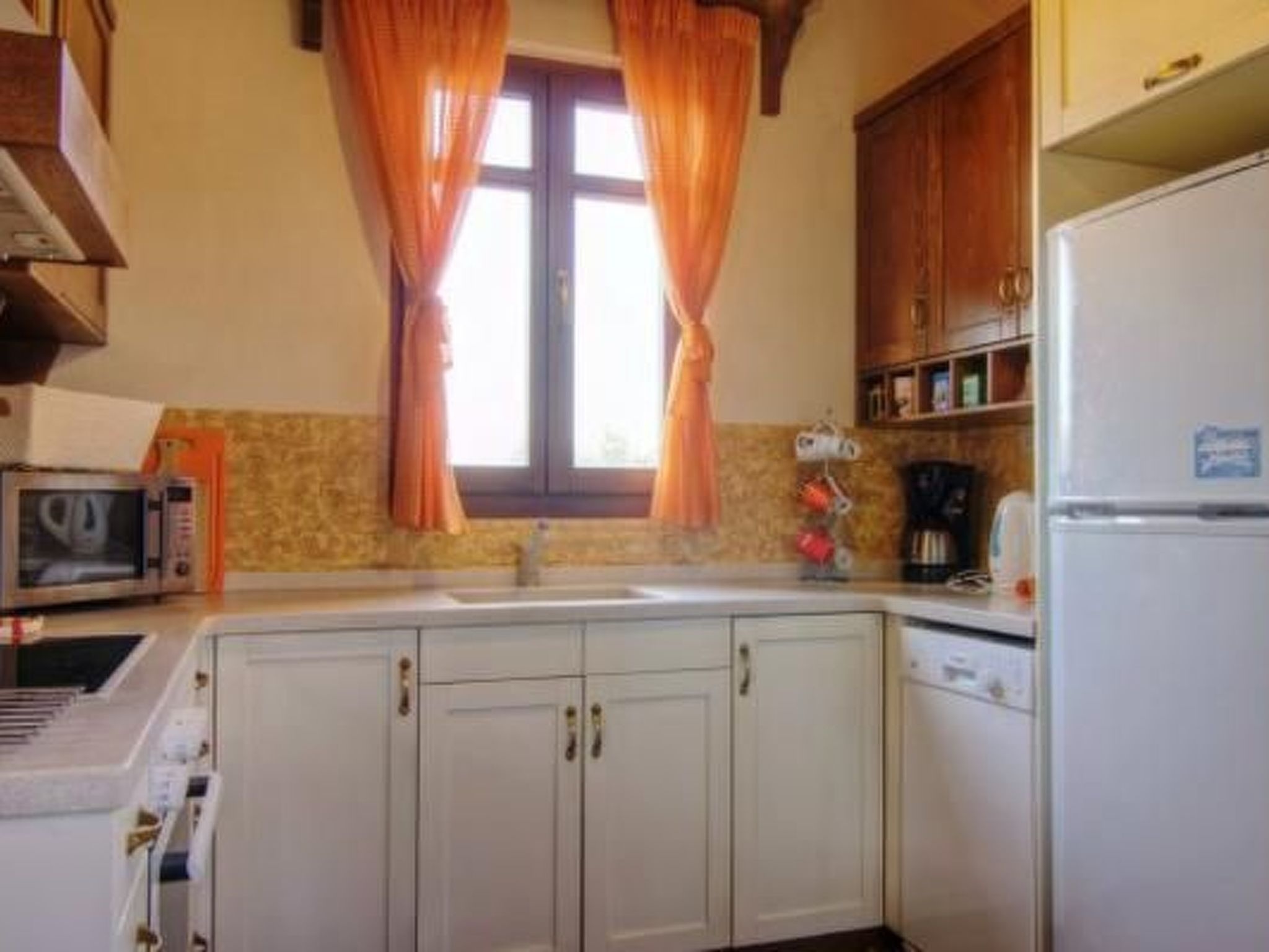 Angenehmes Haus mit Grill, Pool und Terrasse-Binnen