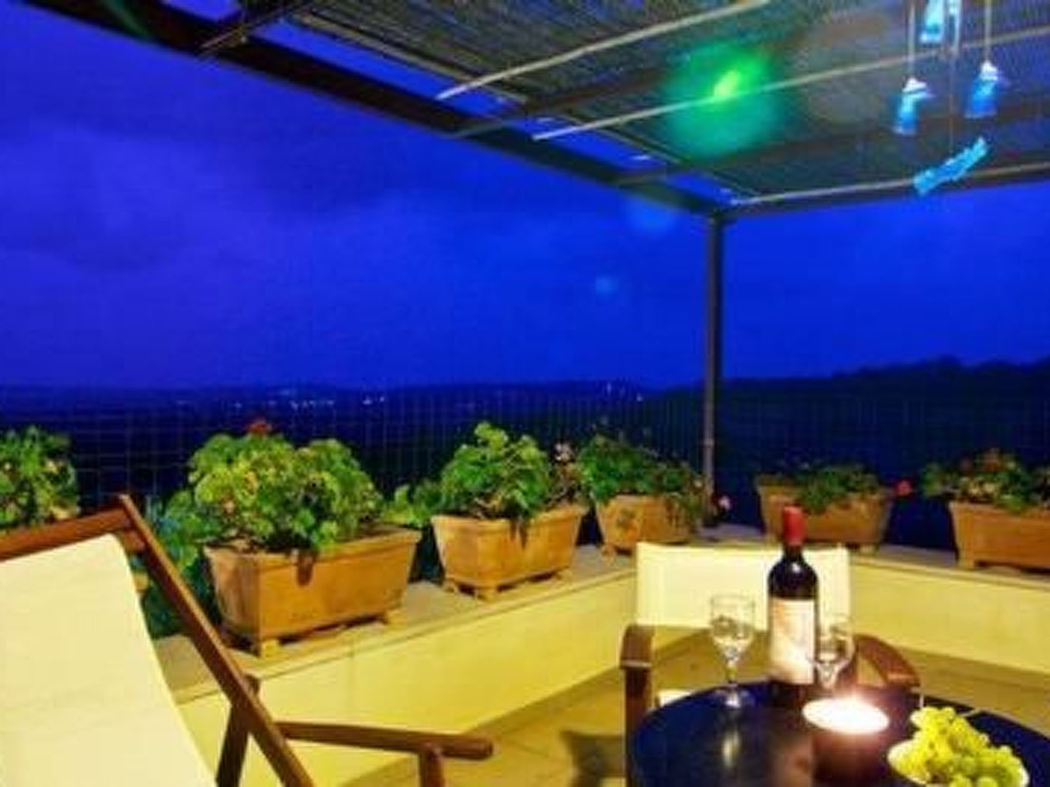 Angenehmes Haus mit Grill, Pool und Terrasse-Binnen