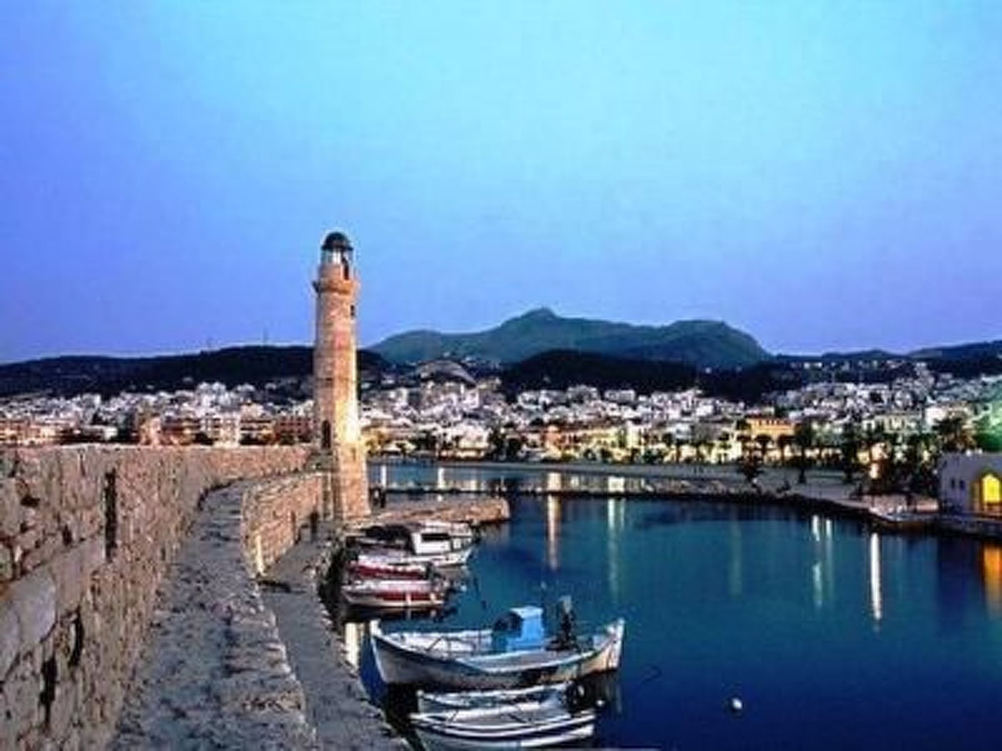 Angenehmes Haus mit Grill, Pool und Terrasse-Binnen