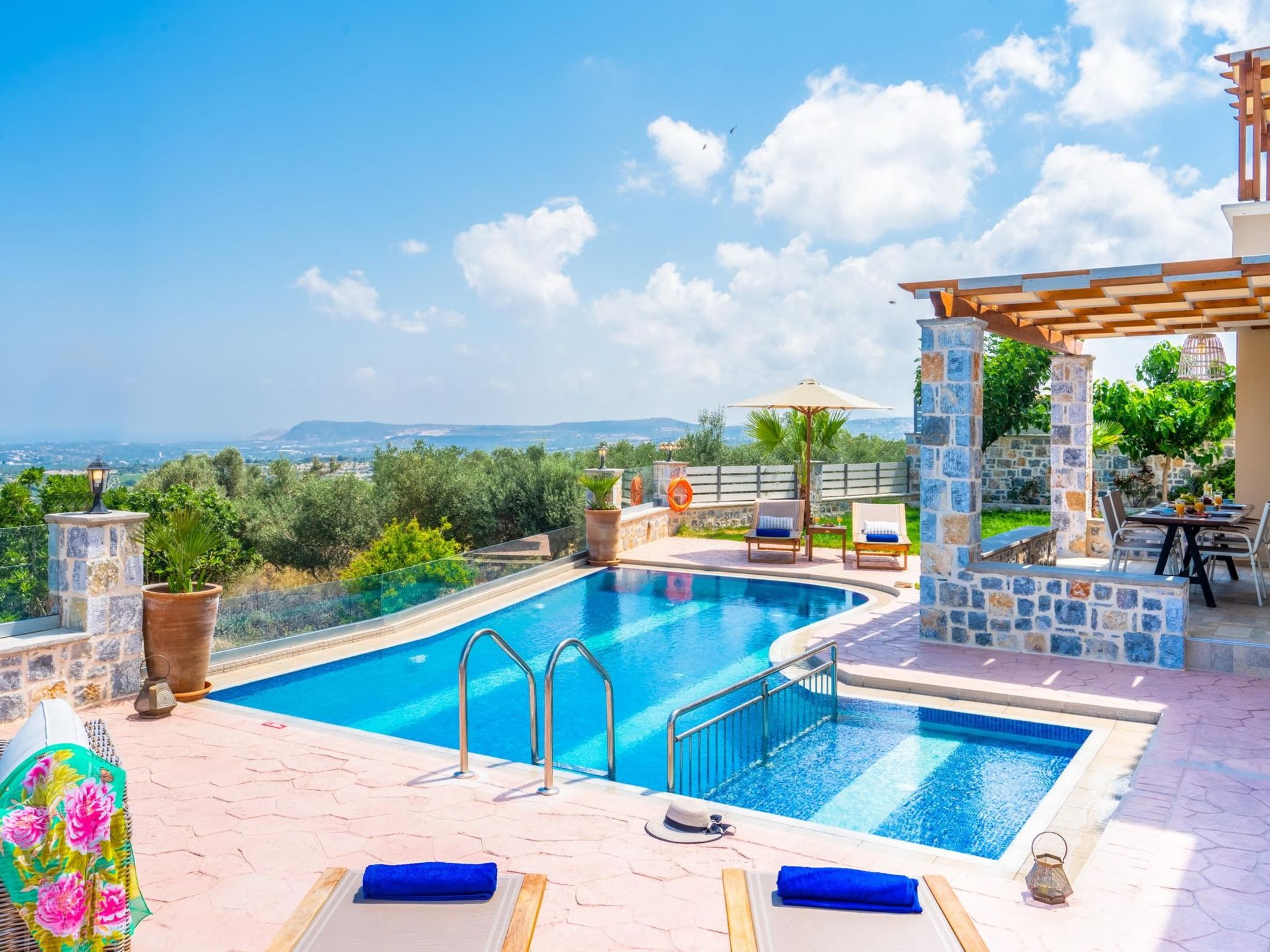 Wunderschönes Haus in Arkadi mit privatem Pool-Draußen